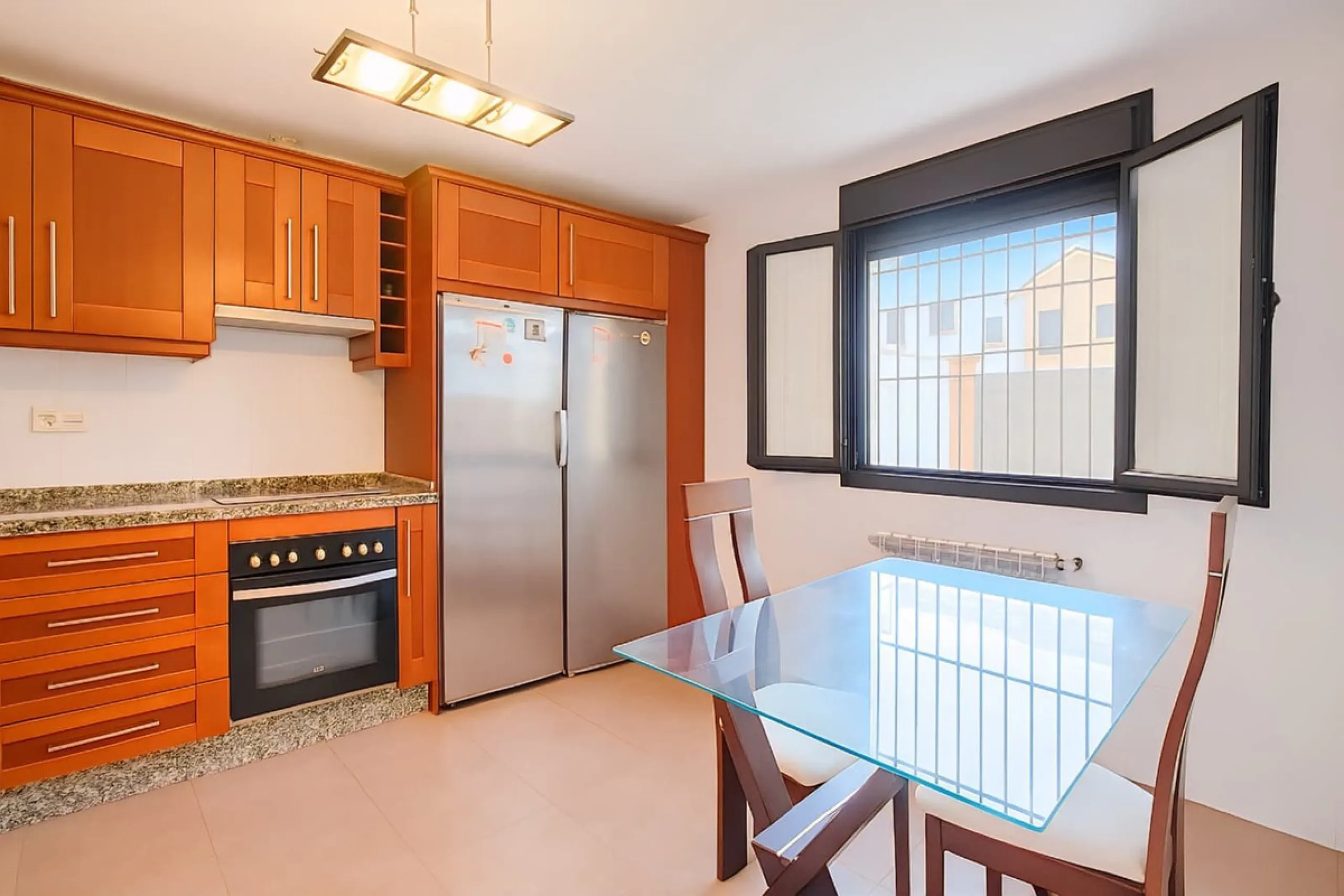 Exclusive Semi-Detached House with 4 Floors in San Rafael Urbanization (Ronda) · 382 m² Built · 191 m² Usable · Quiet, Family-Friendly Area · Garage · 4 Bedrooms · 4 Bathrooms · Terrace with Views · Central Heating · Solar Panels