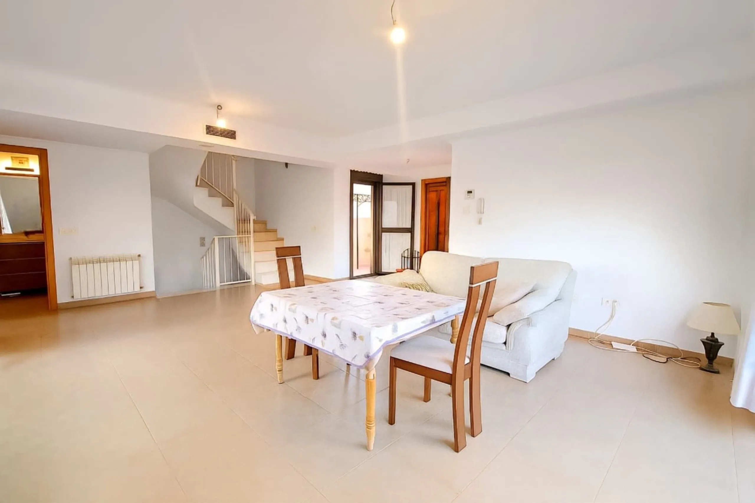 Exclusive Semi-Detached House with 4 Floors in San Rafael Urbanization (Ronda) · 382 m² Built · 191 m² Usable · Quiet, Family-Friendly Area · Garage · 4 Bedrooms · 4 Bathrooms · Terrace with Views · Central Heating · Solar Panels