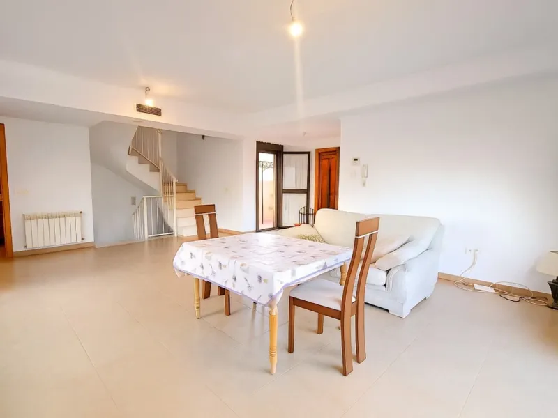 Exclusive Semi-Detached House with 4 Floors in San Rafael Urbanization (Ronda) · 382 m² Built · 191 m² Usable · Quiet, Family-Friendly Area · Garage · 4 Bedrooms · 4 Bathrooms · Terrace with Views · Central Heating · Solar Panels