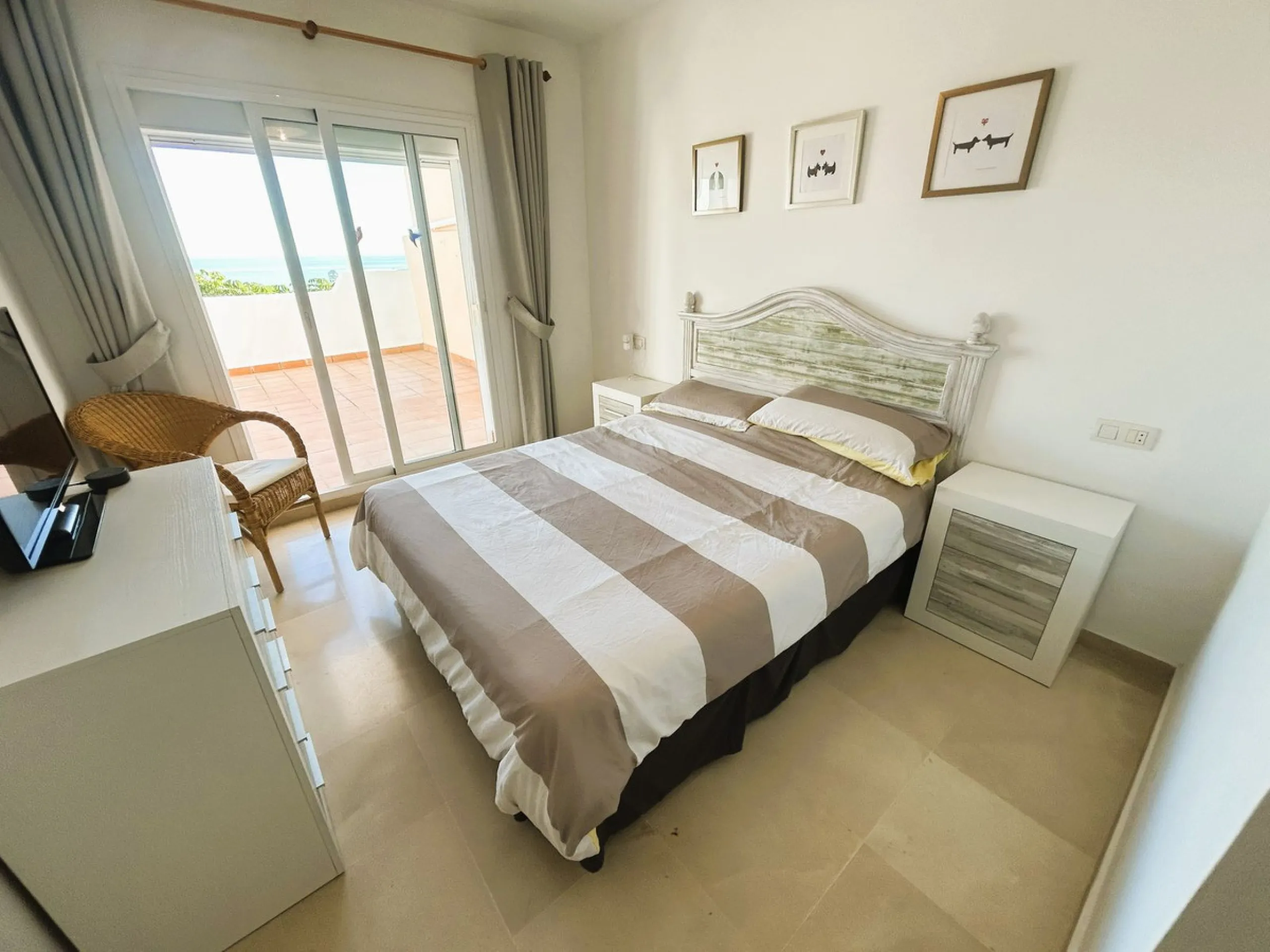 Апартамент нижний этаж, Casares Playa, Costa del Sol
