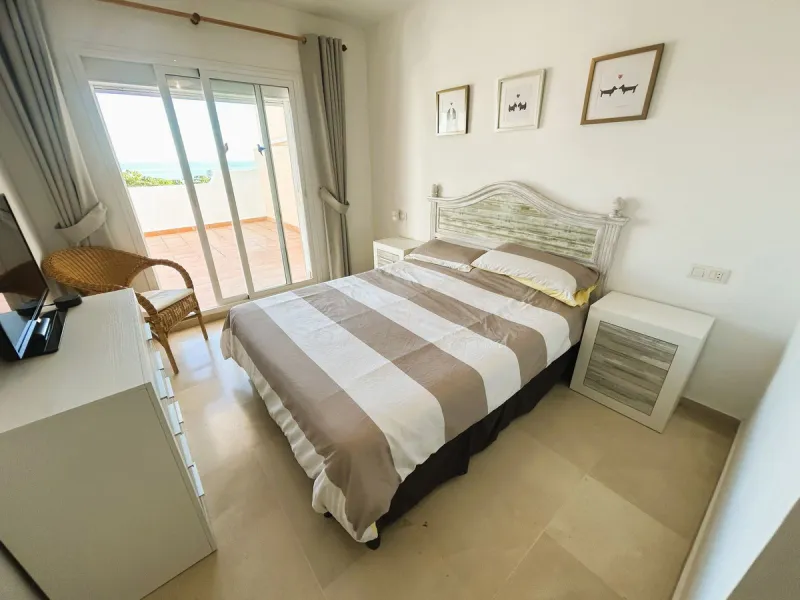 Апартамент нижний этаж, Casares Playa, Costa del Sol