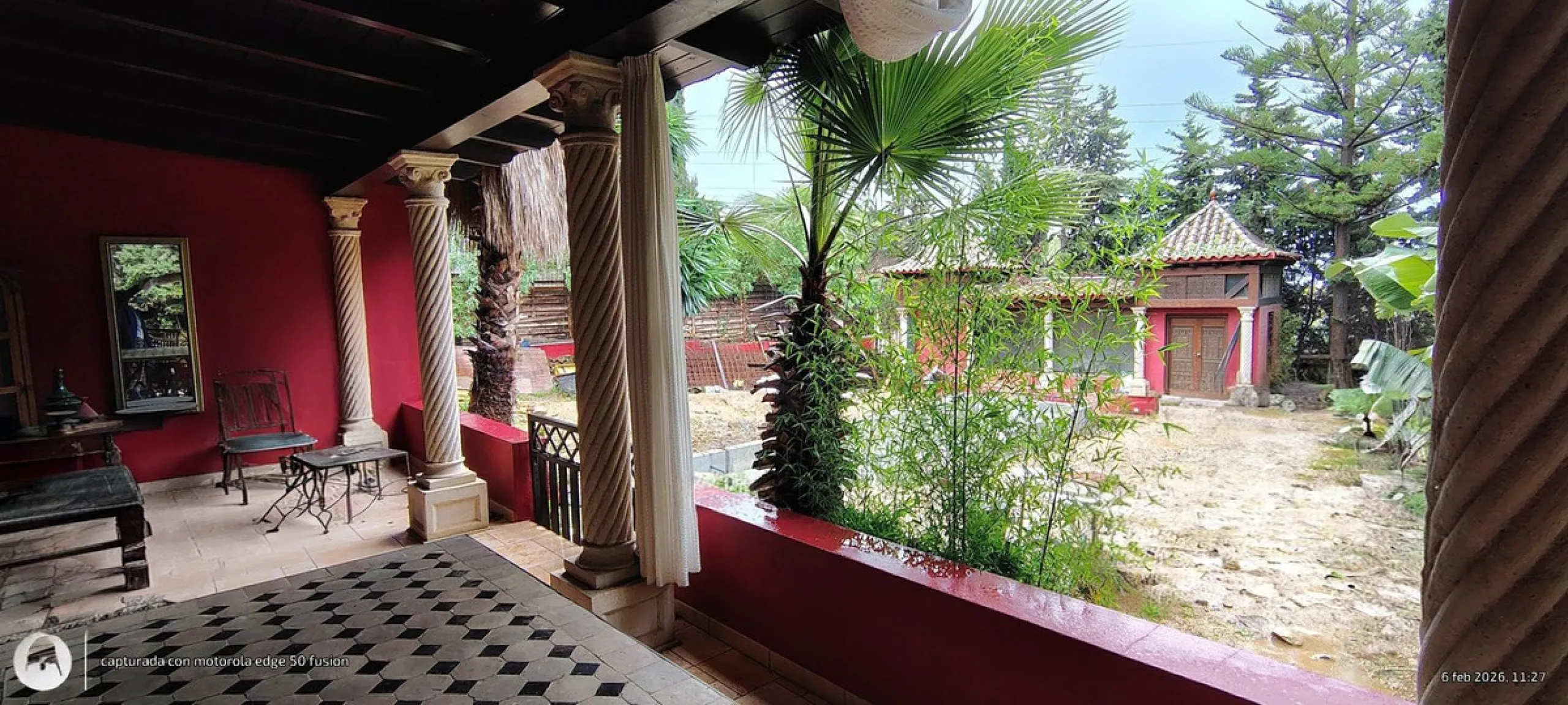 Located in the quiet residential area of Río Real, this villa offers an excellent opportunity for those seeking a home with potential in a pleasant and well-connected setting. The property features 3 bedrooms and 2 bathrooms, as well as a terrace and a co
