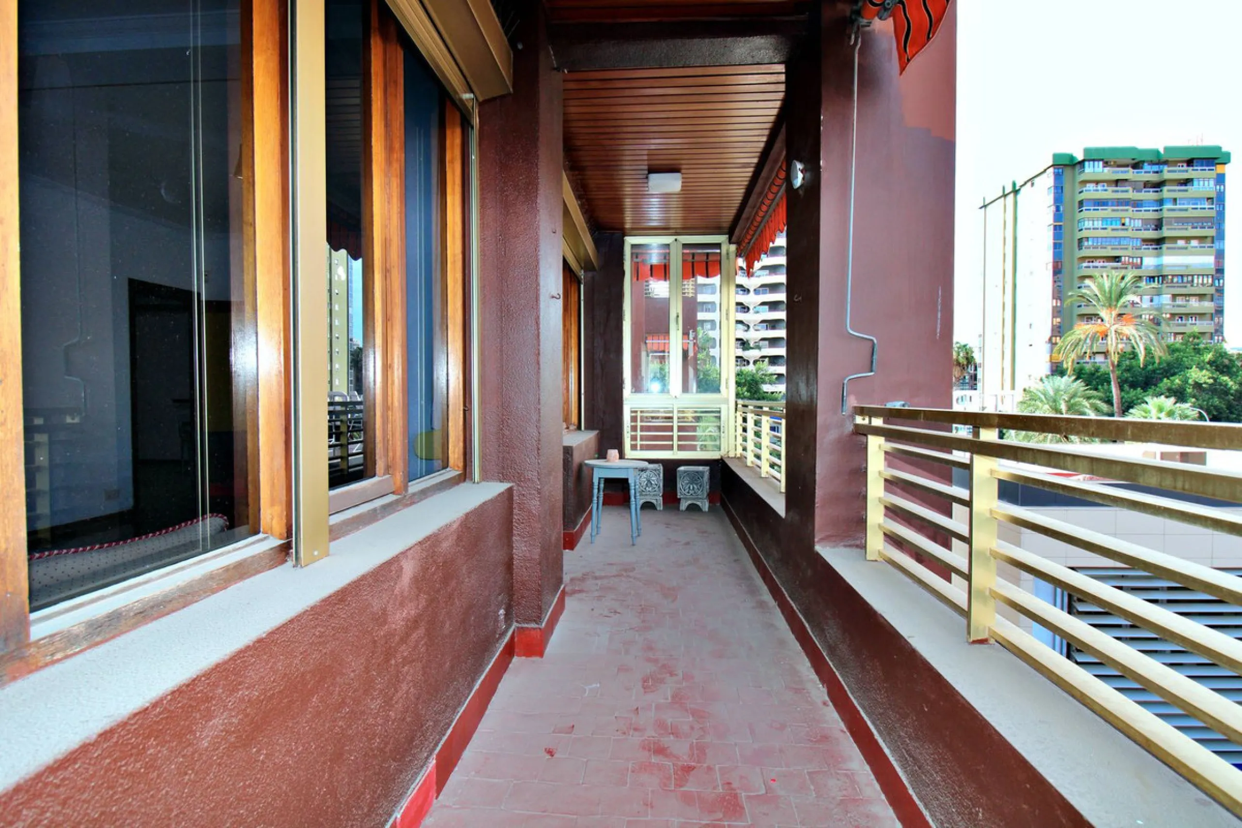 Prestigious Middle-Floor Apartment in one of Málaga's Iconic Buildings.