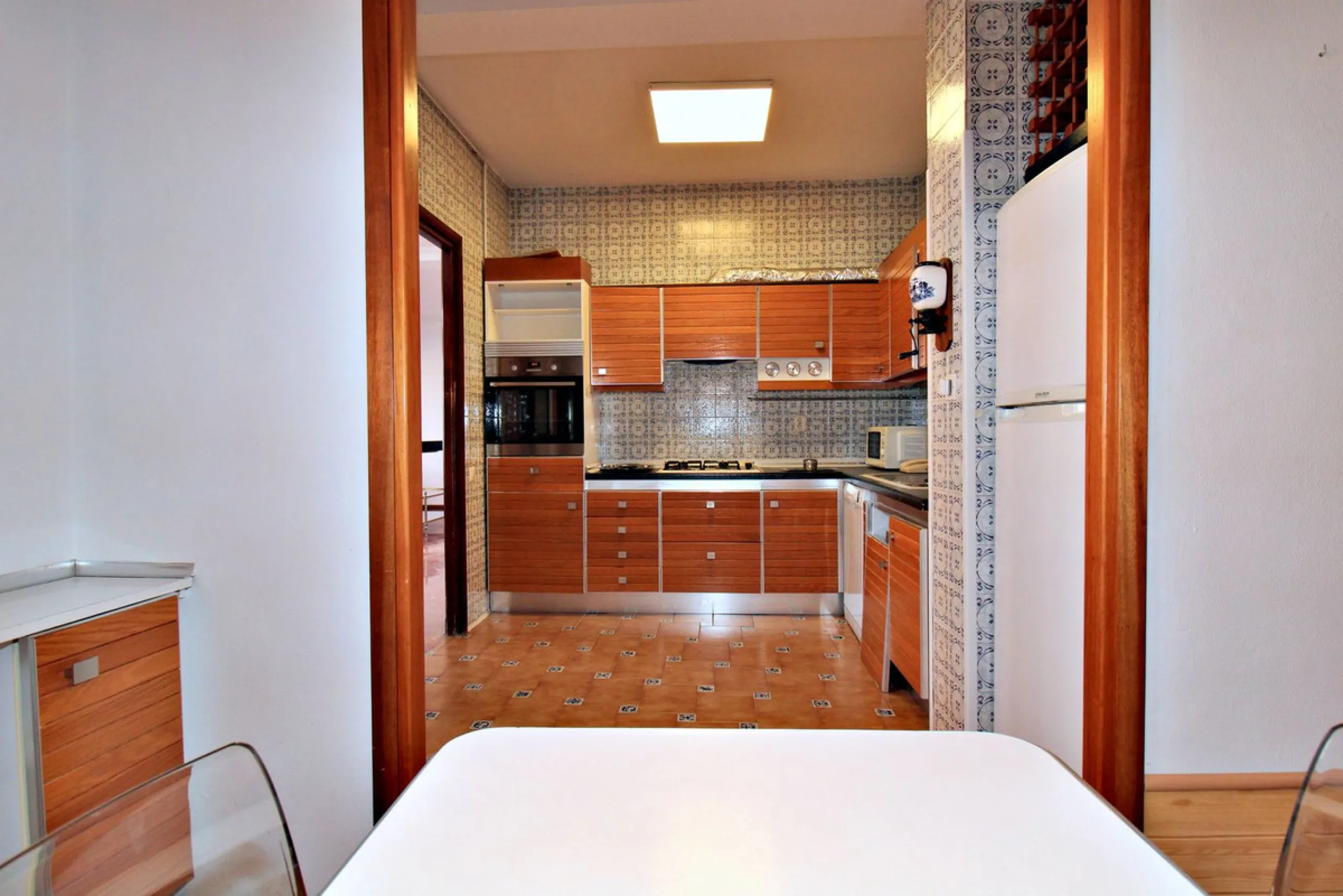 Prestigious Middle-Floor Apartment in one of Málaga's Iconic Buildings.