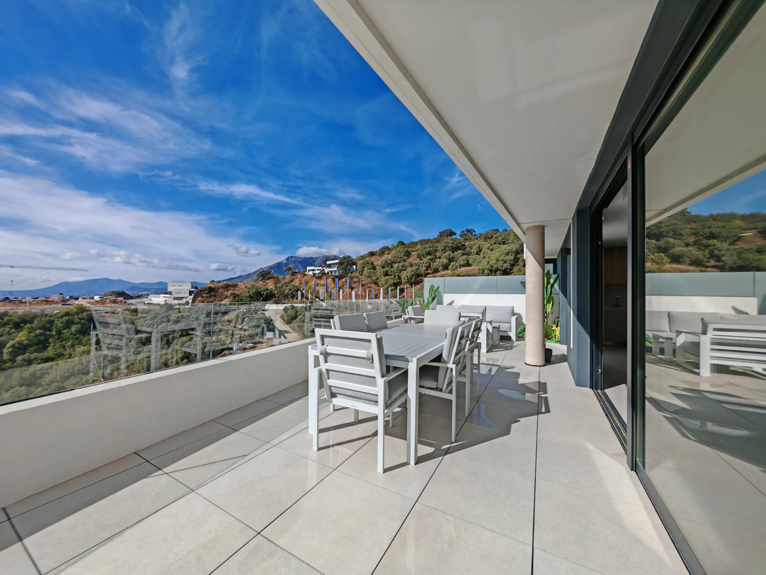 REDUCED TO 1.295.000 € - PREVIOUS PRICE 1.400.000 €  Duplex Penthouse for sale in Los Altos de los Monteros, Marbella with 3 bedrooms, 3 bathrooms, 2 en suite bathrooms and with orientation south, with communal swimming pool, private garage (2 parking spa