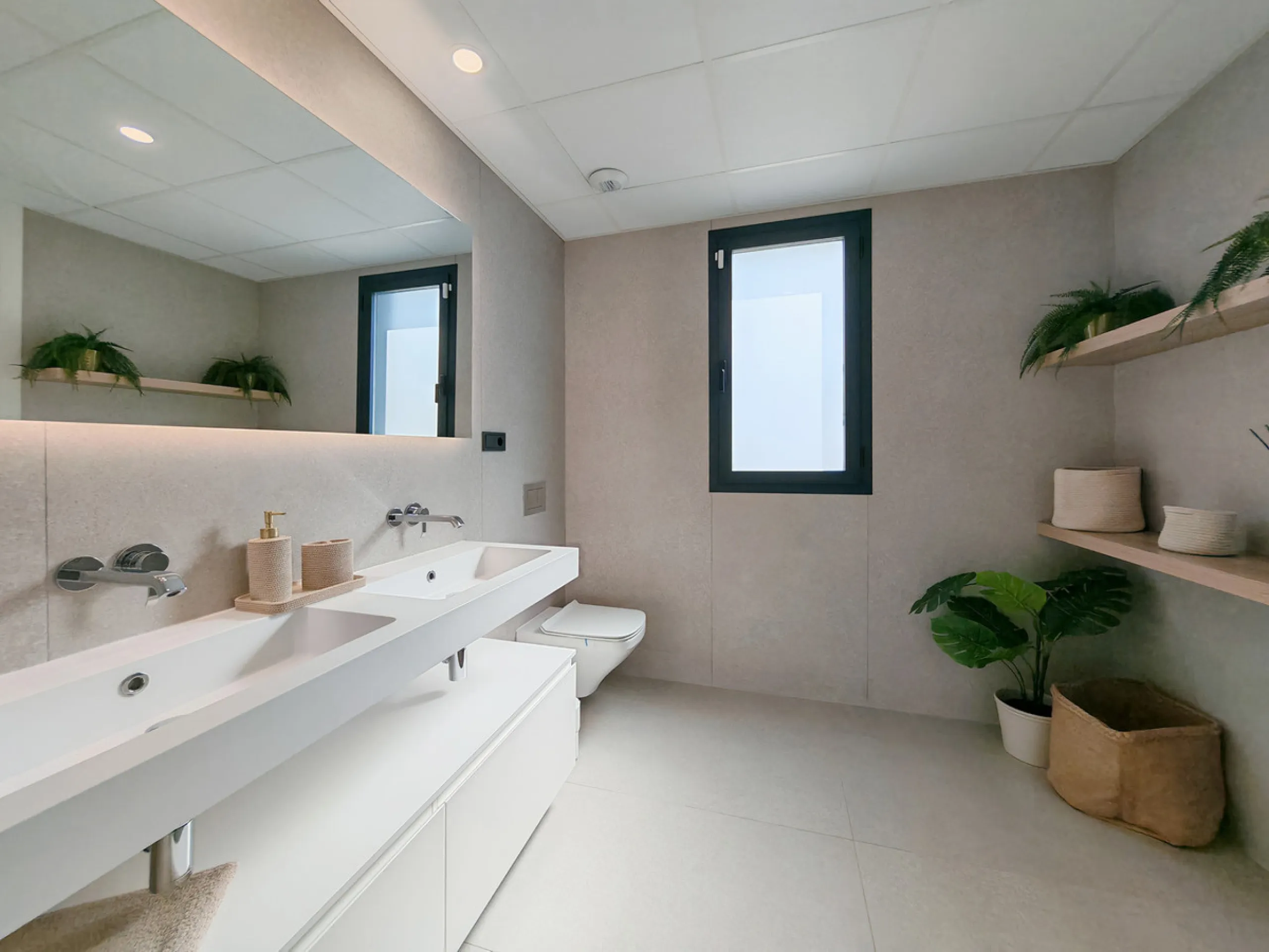 REDUCED TO 1.295.000 € - PREVIOUS PRICE 1.400.000 €  Duplex Penthouse for sale in Los Altos de los Monteros, Marbella with 3 bedrooms, 3 bathrooms, 2 en suite bathrooms and with orientation south, with communal swimming pool, private garage (2 parking spa