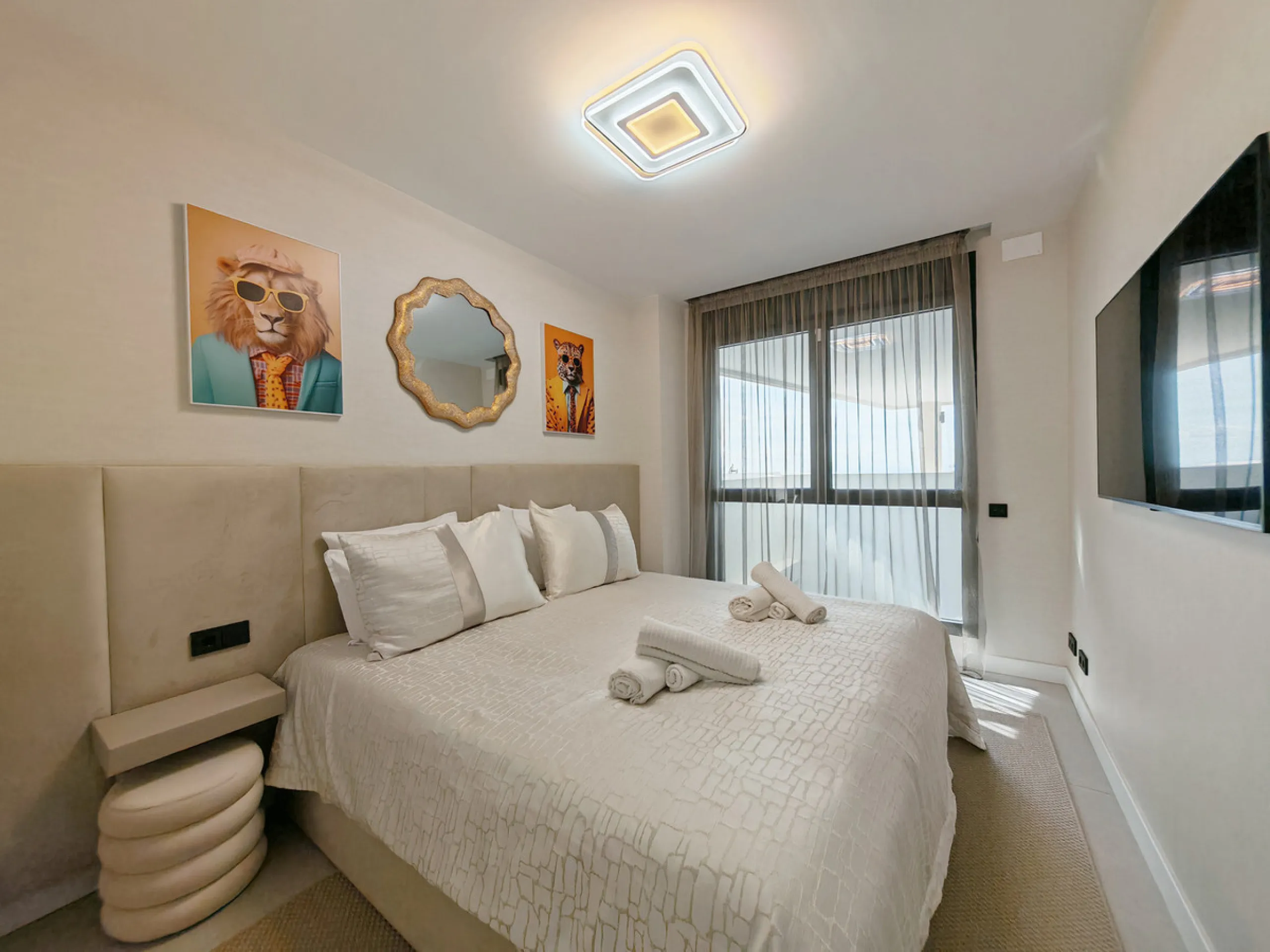REDUCED TO 1.295.000 € - PREVIOUS PRICE 1.400.000 €  Duplex Penthouse for sale in Los Altos de los Monteros, Marbella with 3 bedrooms, 3 bathrooms, 2 en suite bathrooms and with orientation south, with communal swimming pool, private garage (2 parking spa