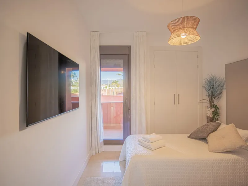 Renovated apartments with 3 bedrooms, living room, kitchen, two terraces, with all amenities in Las Salinas. The apartments are located 200 meters from the beach, 8 km from Estepona, 18 km from Marbella and 34 km from Ronda. It offers 2 shared outdoor poo