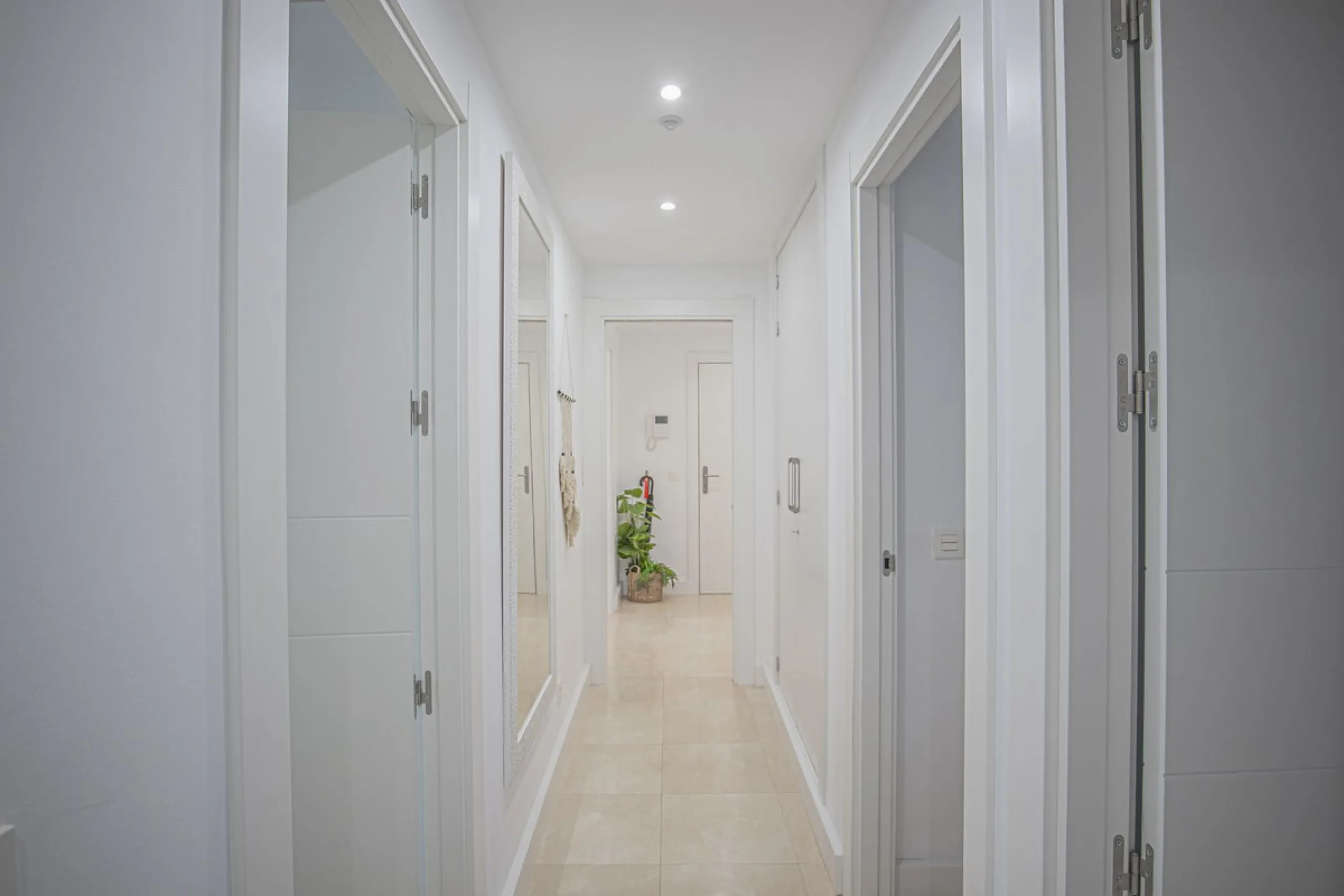 Renovated apartments with 3 bedrooms, living room, kitchen, two terraces, with all amenities in Las Salinas. The apartments are located 200 meters from the beach, 8 km from Estepona, 18 km from Marbella and 34 km from Ronda. It offers 2 shared outdoor poo