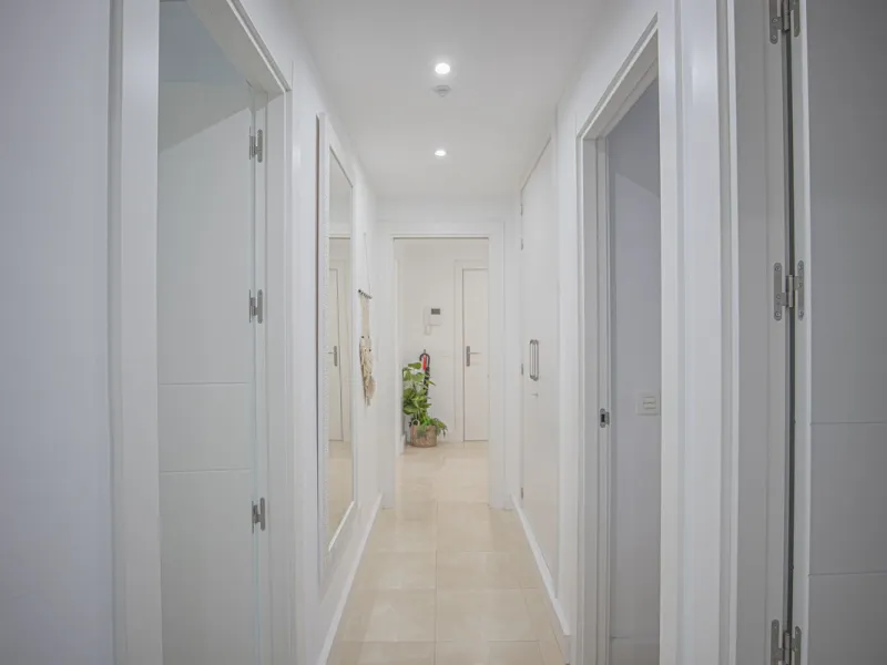 Renovated apartments with 3 bedrooms, living room, kitchen, two terraces, with all amenities in Las Salinas. The apartments are located 200 meters from the beach, 8 km from Estepona, 18 km from Marbella and 34 km from Ronda. It offers 2 shared outdoor poo
