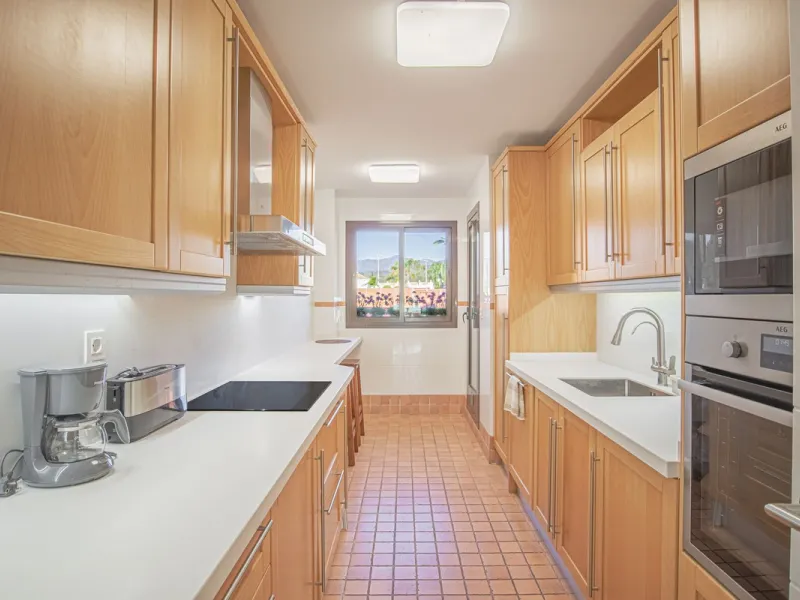 Renovated apartments with 3 bedrooms, living room, kitchen, two terraces, with all amenities in Las Salinas. The apartments are located 200 meters from the beach, 8 km from Estepona, 18 km from Marbella and 34 km from Ronda. It offers 2 shared outdoor poo