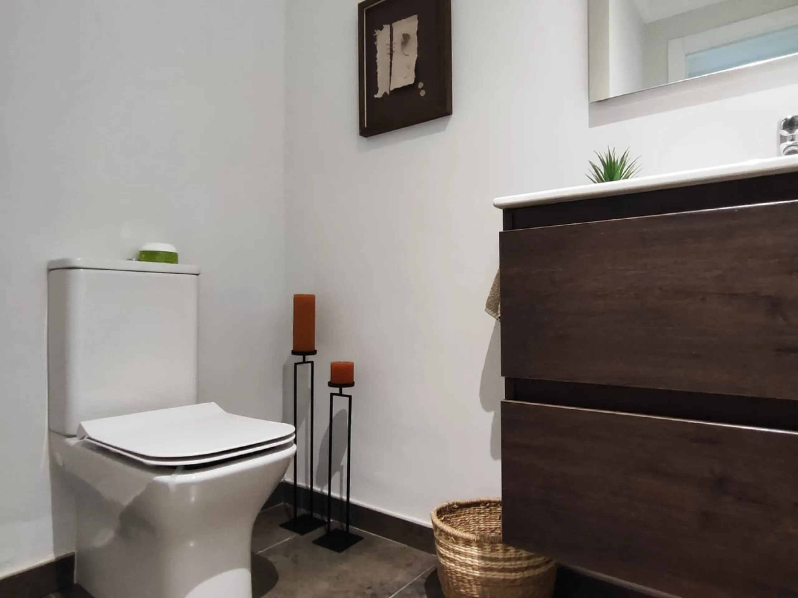 Apartment - Middle Floor Apartment в продаже в Fuengirola, Málaga. В доме 4 спален и 4 ванных комнат. Площадь дома 190 м²
