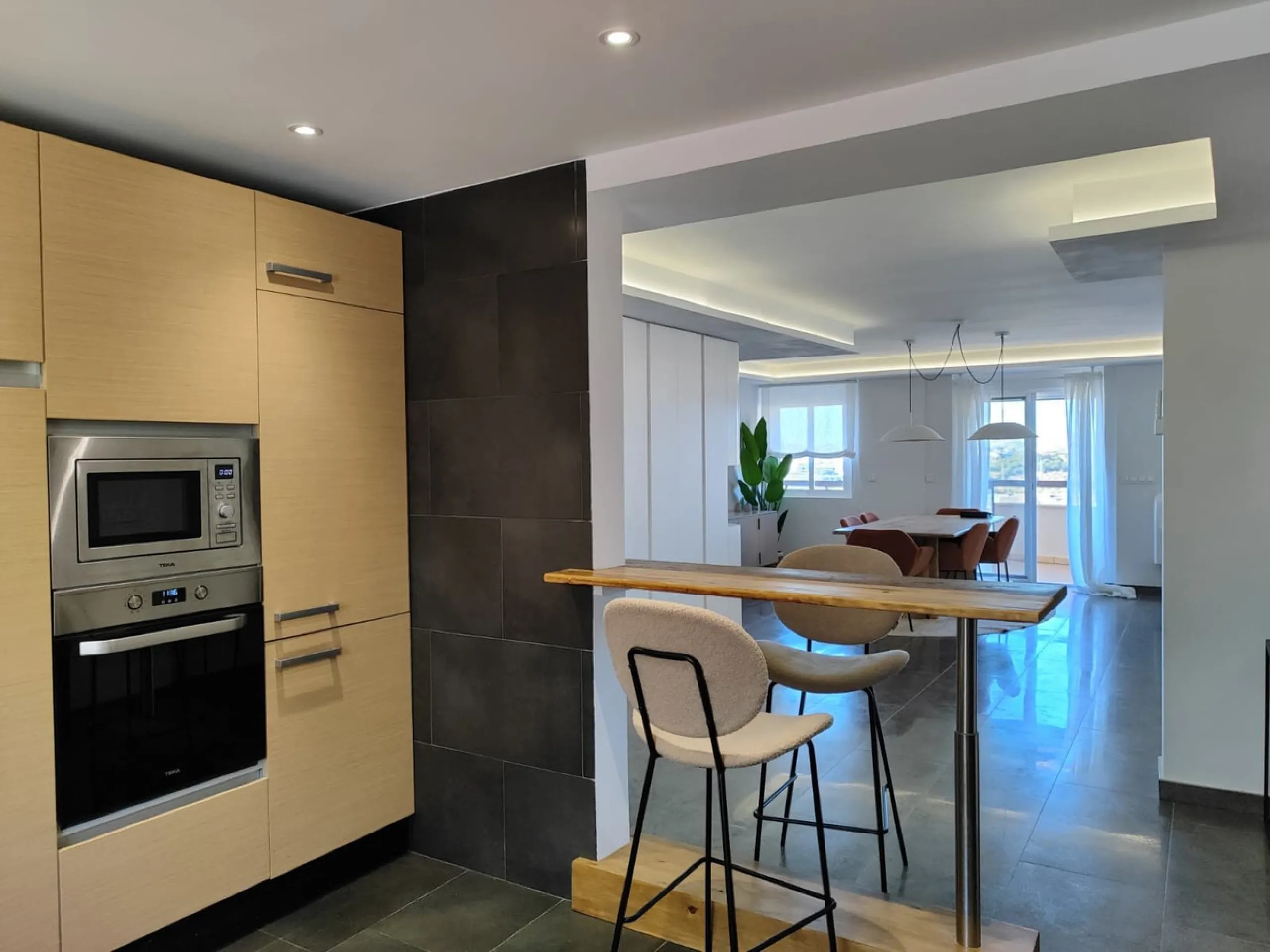 Apartment - Middle Floor Apartment в продаже в Fuengirola, Málaga. В доме 4 спален и 4 ванных комнат. Площадь дома 190 м²