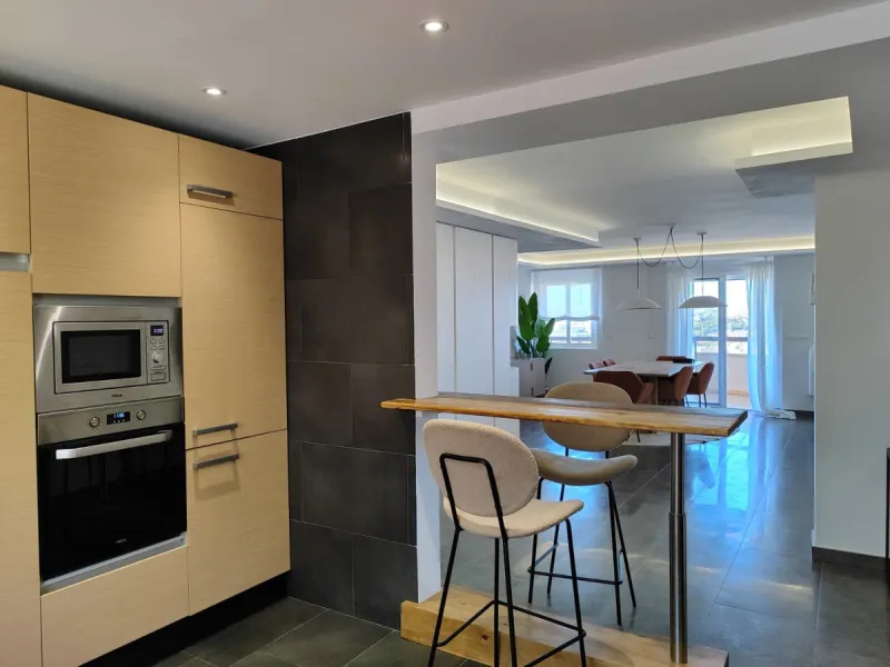 Apartment - Middle Floor Apartment в продаже в Fuengirola, Málaga. В доме 4 спален и 4 ванных комнат. Площадь дома 190 м²