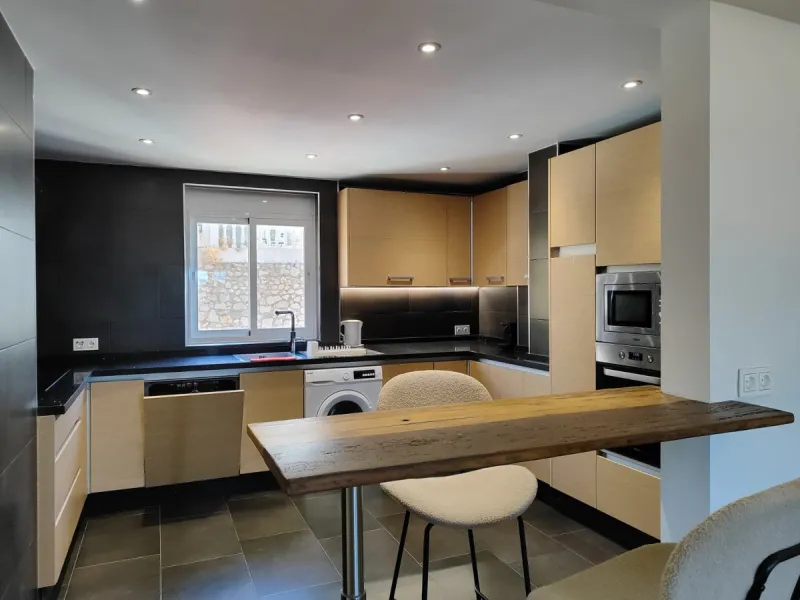 Apartment - Middle Floor Apartment в продаже в Fuengirola, Málaga. В доме 4 спален и 4 ванных комнат. Площадь дома 190 м²