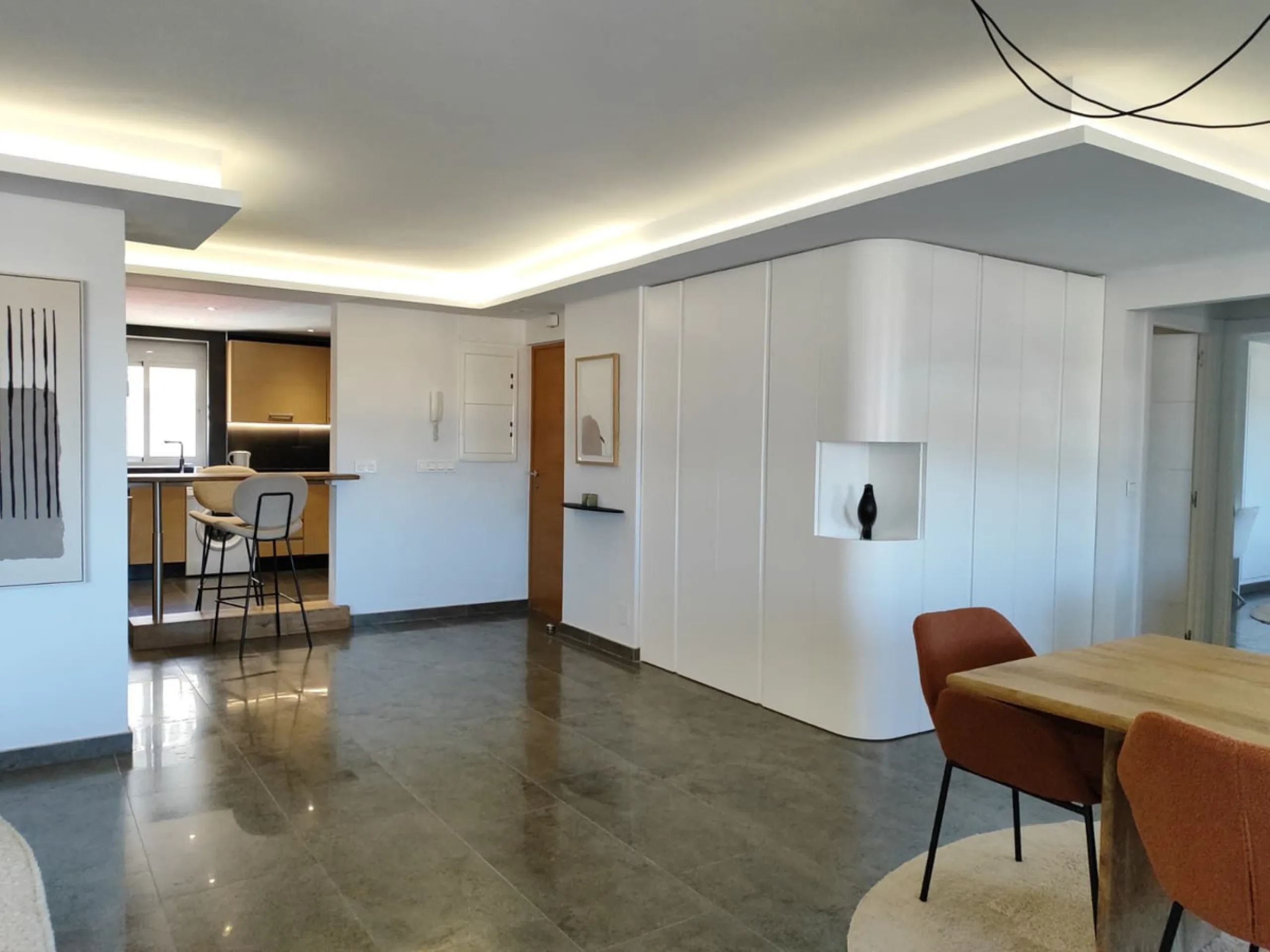 Apartment - Middle Floor Apartment в продаже в Fuengirola, Málaga. В доме 4 спален и 4 ванных комнат. Площадь дома 190 м²