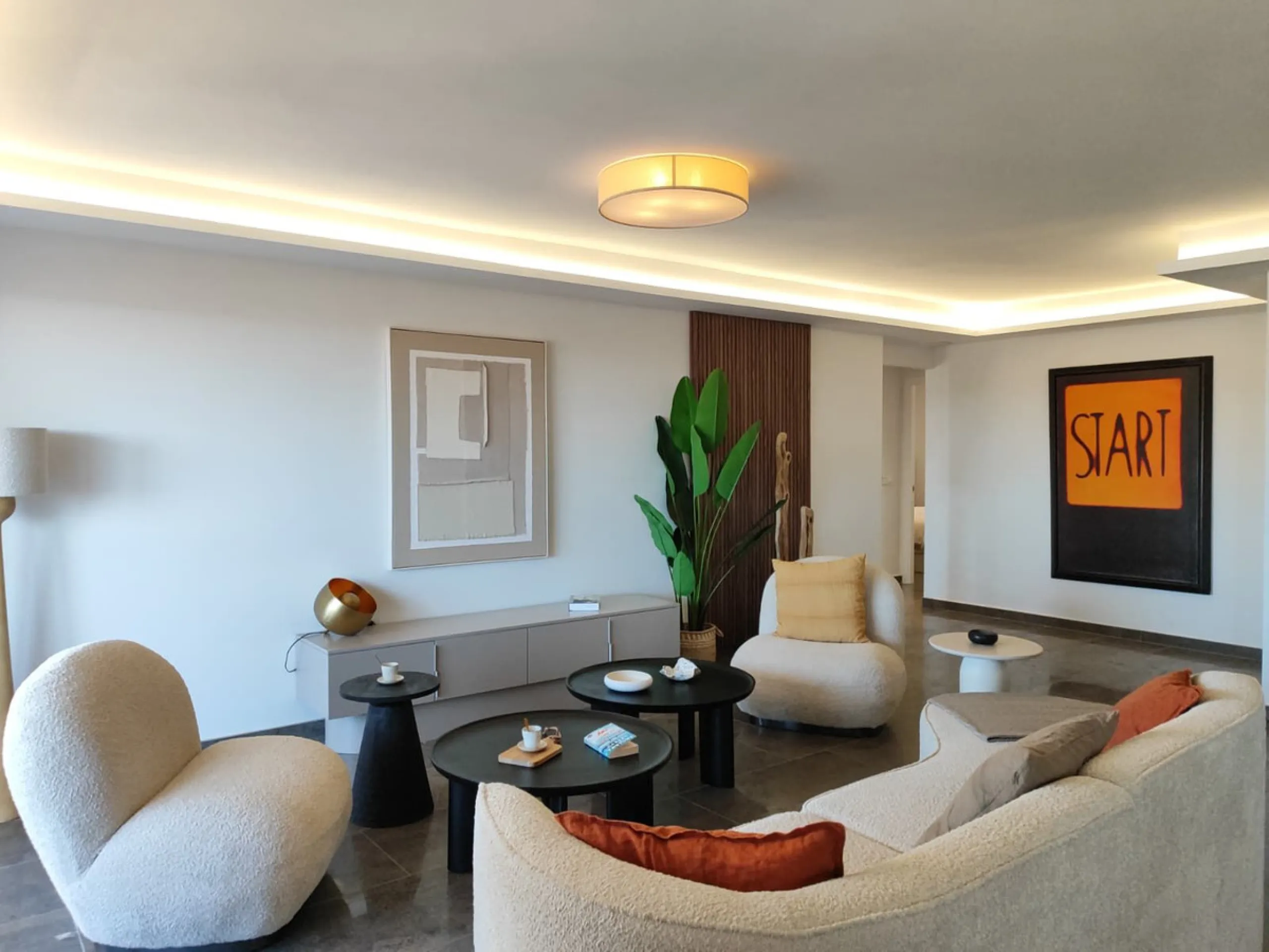 Apartment - Middle Floor Apartment в продаже в Fuengirola, Málaga. В доме 4 спален и 4 ванных комнат. Площадь дома 190 м²