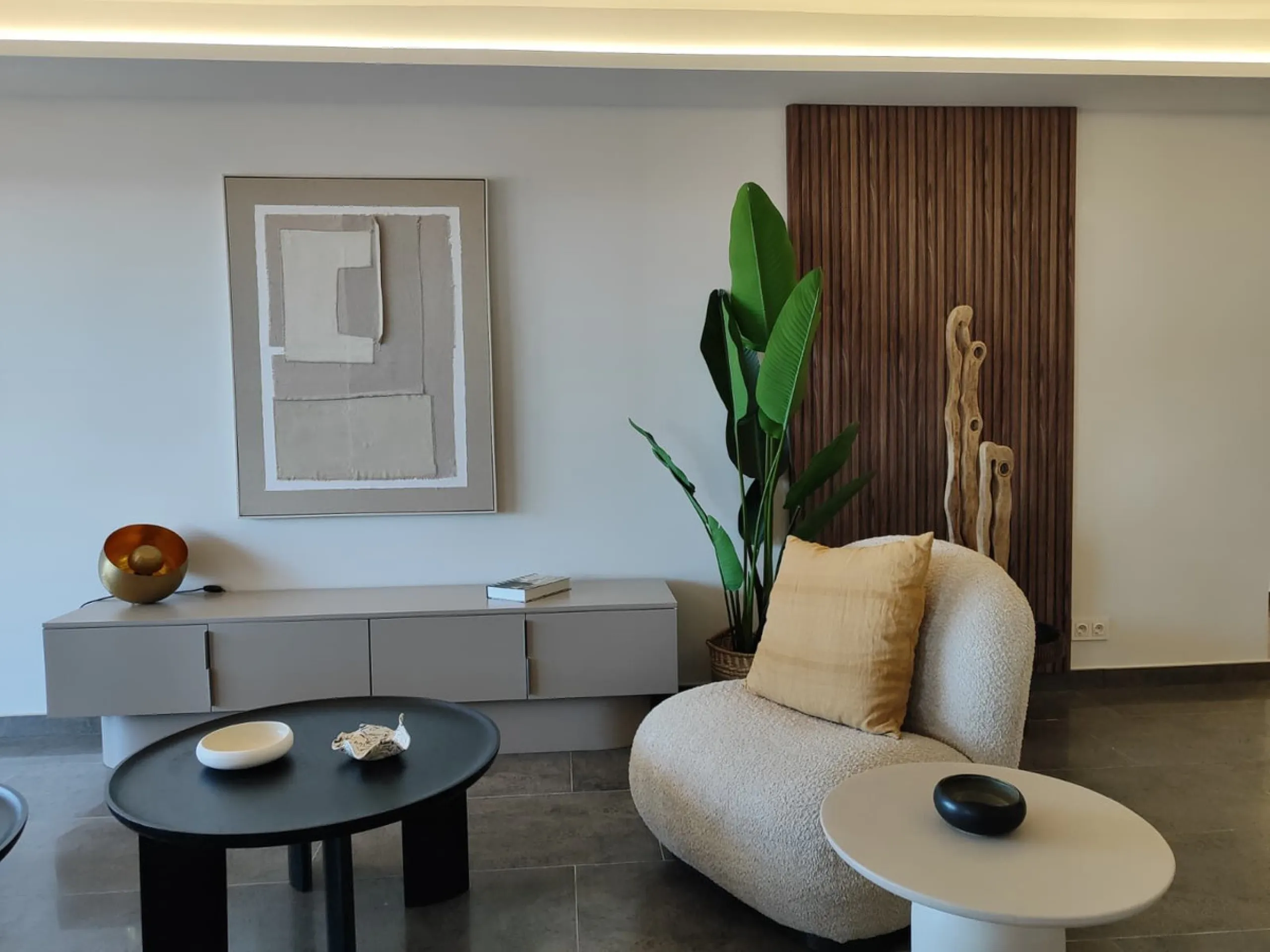 Apartment - Middle Floor Apartment в продаже в Fuengirola, Málaga. В доме 4 спален и 4 ванных комнат. Площадь дома 190 м²