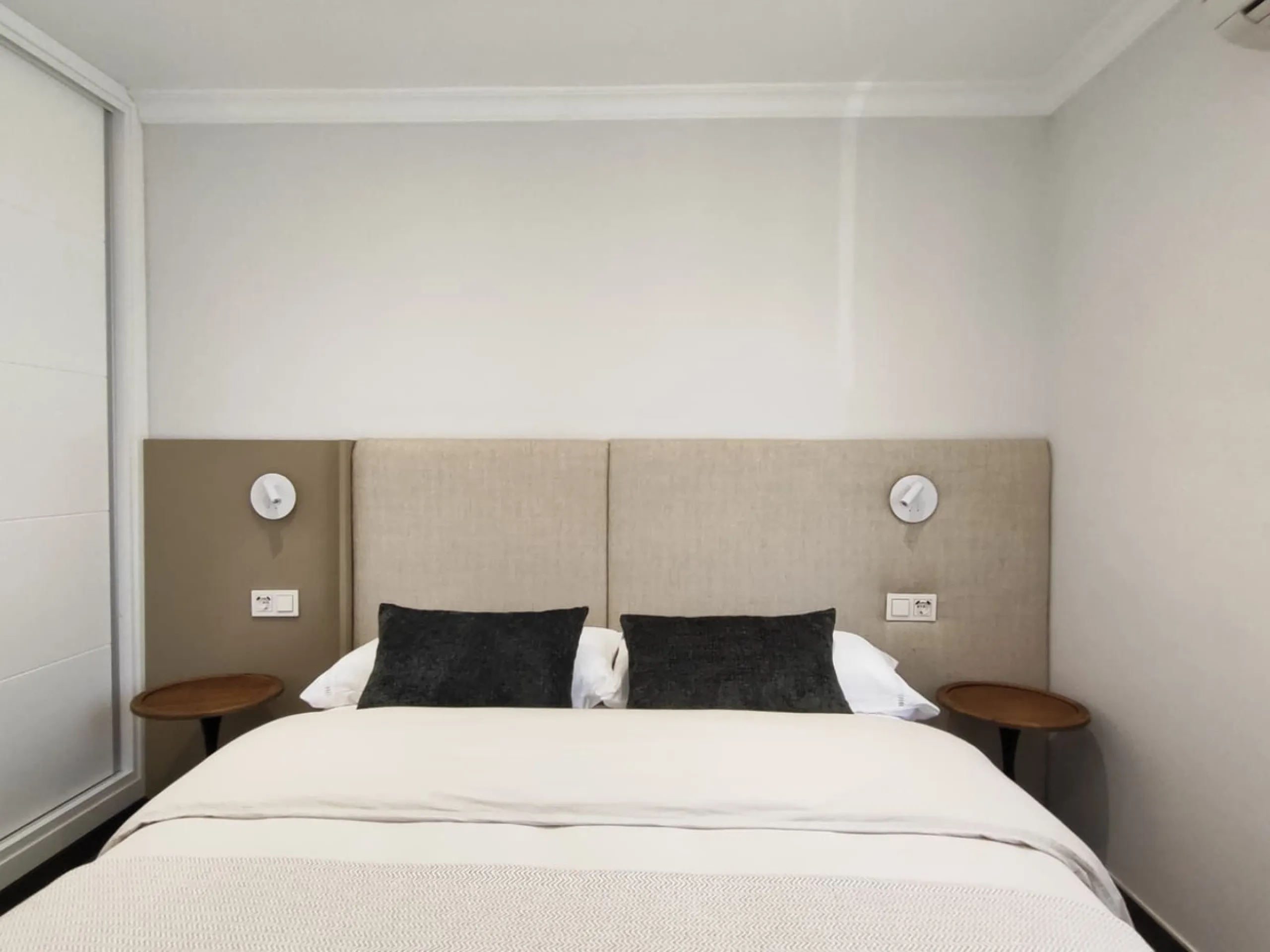 Apartment - Middle Floor Apartment в продаже в Fuengirola, Málaga. В доме 4 спален и 4 ванных комнат. Площадь дома 190 м²