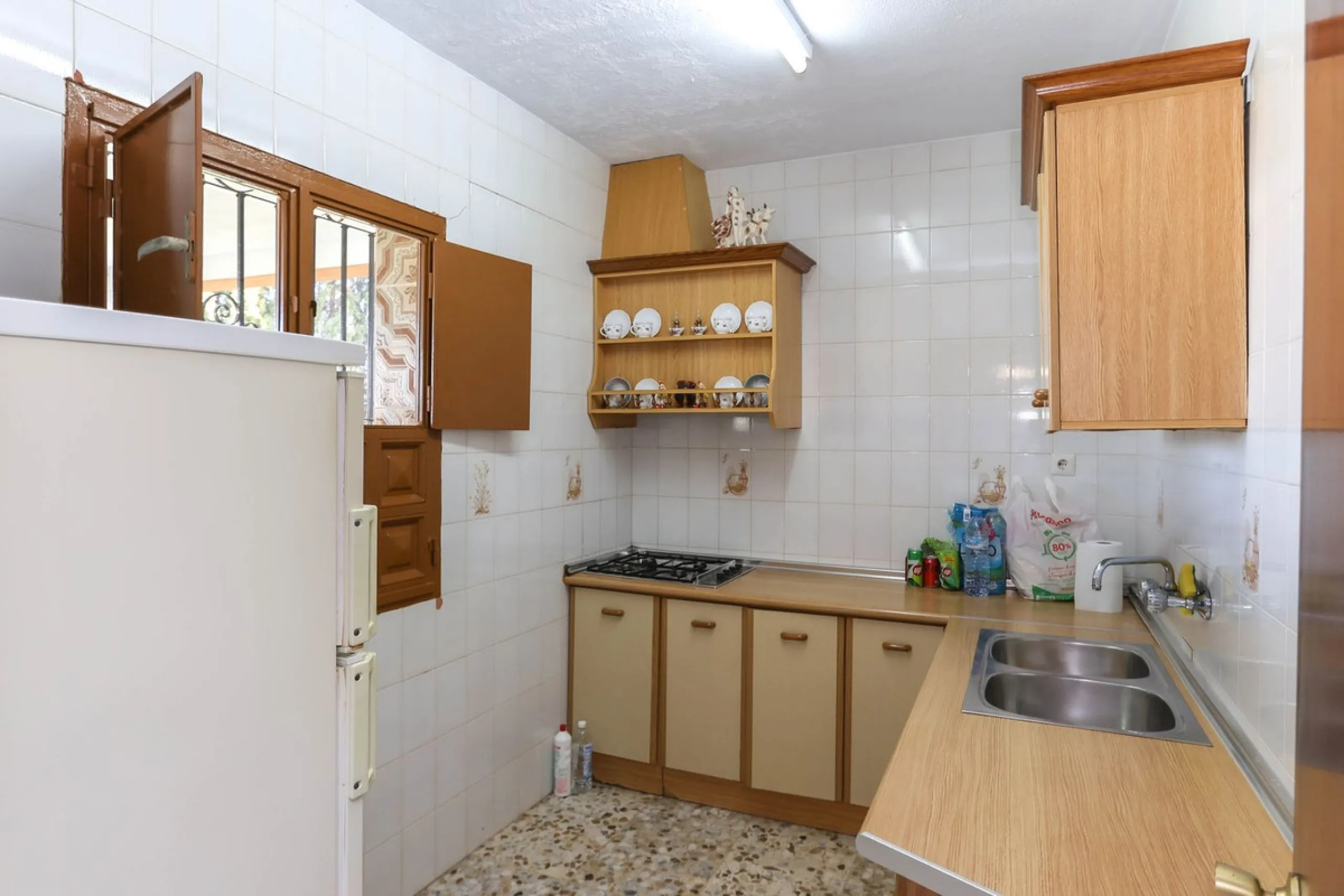 House - Finca - Cortijo в продаже в Guaro, Málaga. В доме 2 спален и 1 ванных комнат. Площадь дома 72 м². Площадь участка 36000 м²