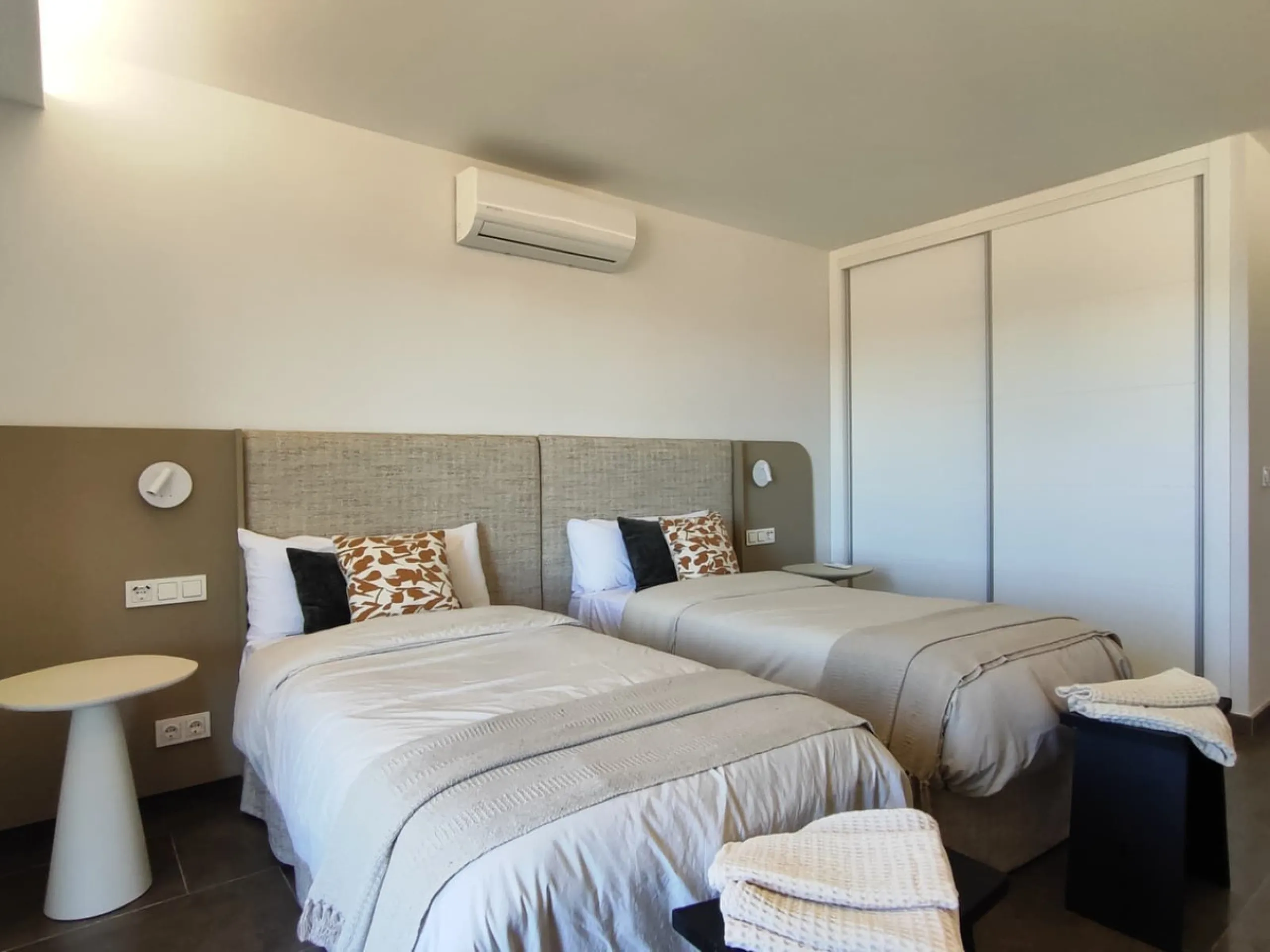 Apartment - Middle Floor Apartment в продаже в Fuengirola, Málaga. В доме 4 спален и 4 ванных комнат. Площадь дома 190 м²