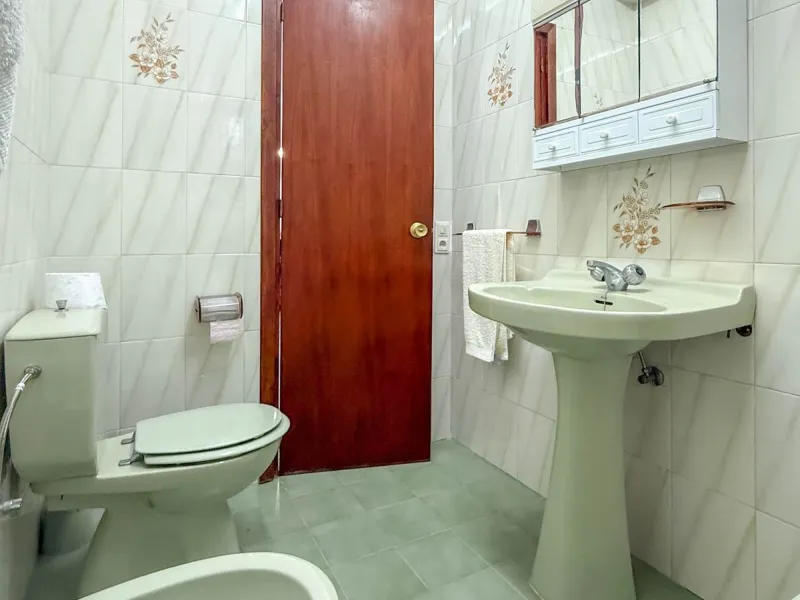 House - Finca - Cortijo в продаже в Guaro, Málaga. В доме 2 спален и 1 ванных комнат. Площадь дома 72 м². Площадь участка 36000 м²