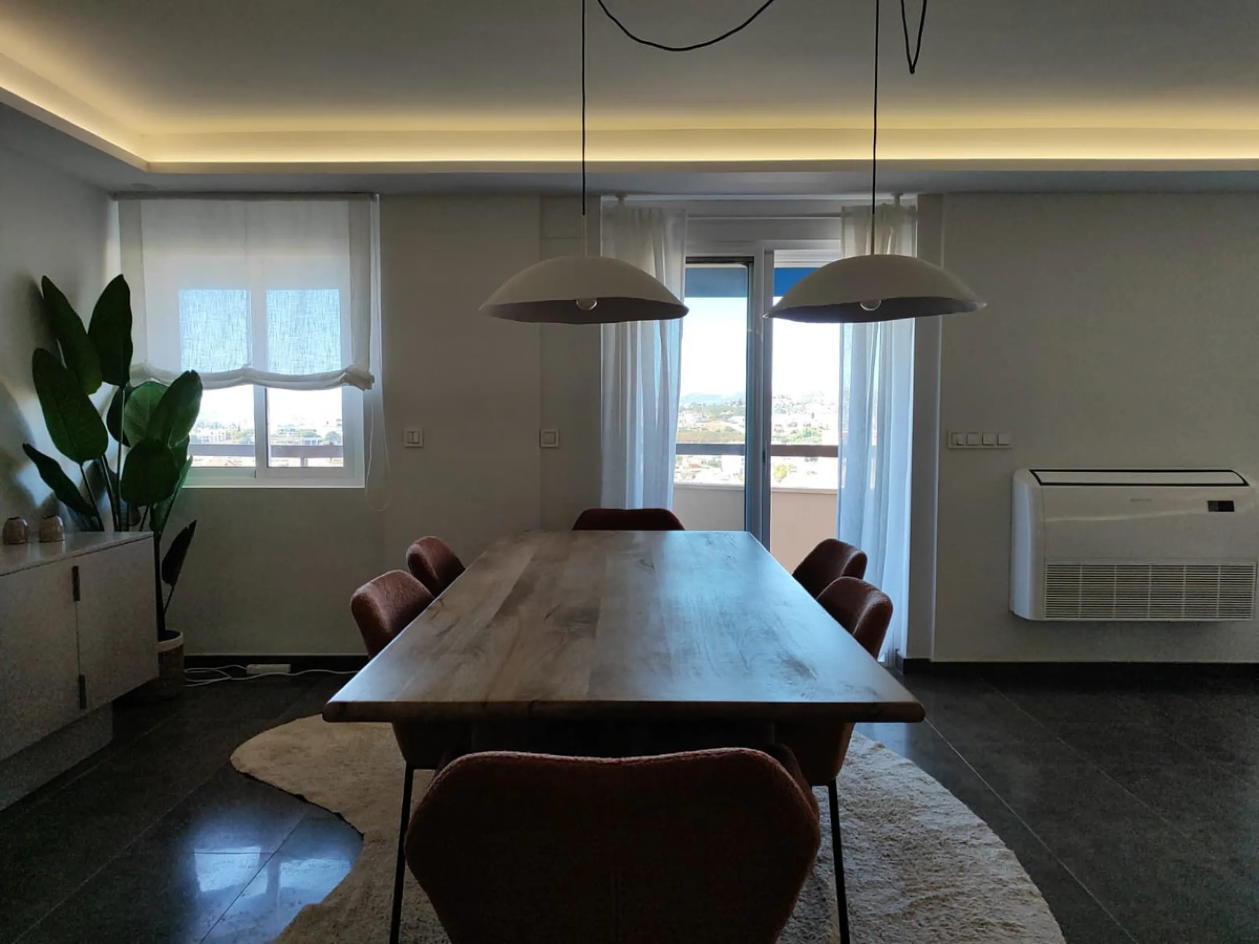 Apartment - Middle Floor Apartment в продаже в Fuengirola, Málaga. В доме 4 спален и 4 ванных комнат. Площадь дома 190 м²