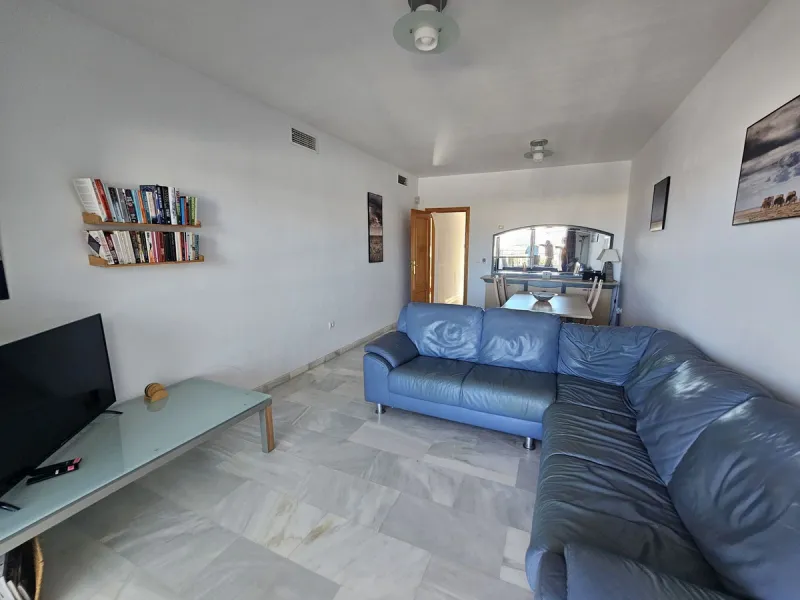 INCREDIBLE VIEWS and Perfect Location on the Costa del Sol! Fantastic Mid-Floor Apartment in Miraflores.