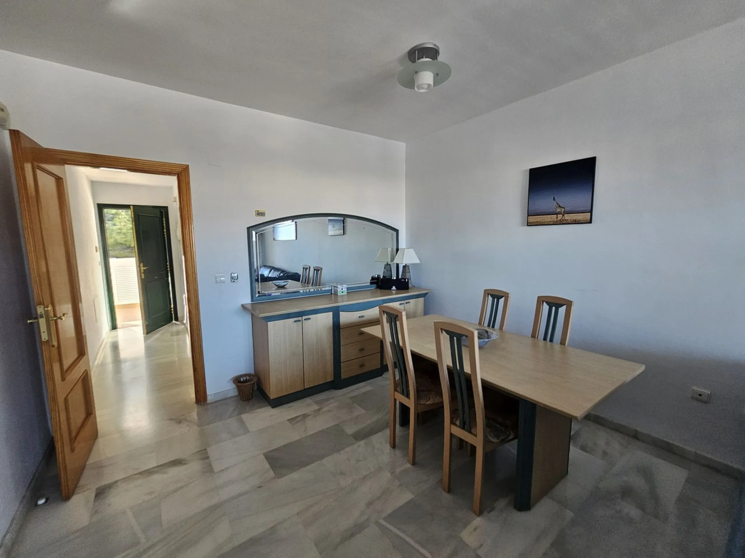 INCREDIBLE VIEWS and Perfect Location on the Costa del Sol! Fantastic Mid-Floor Apartment in Miraflores.