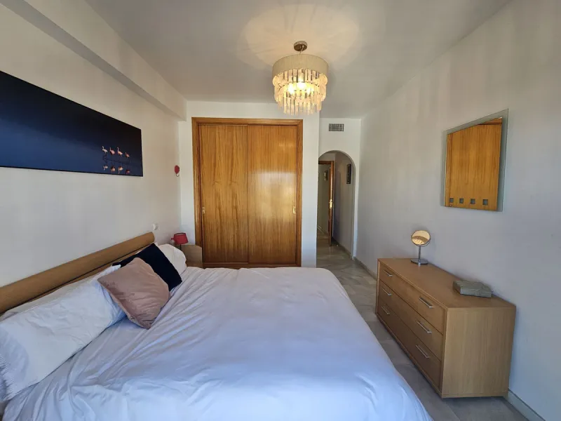 INCREDIBLE VIEWS and Perfect Location on the Costa del Sol! Fantastic Mid-Floor Apartment in Miraflores.