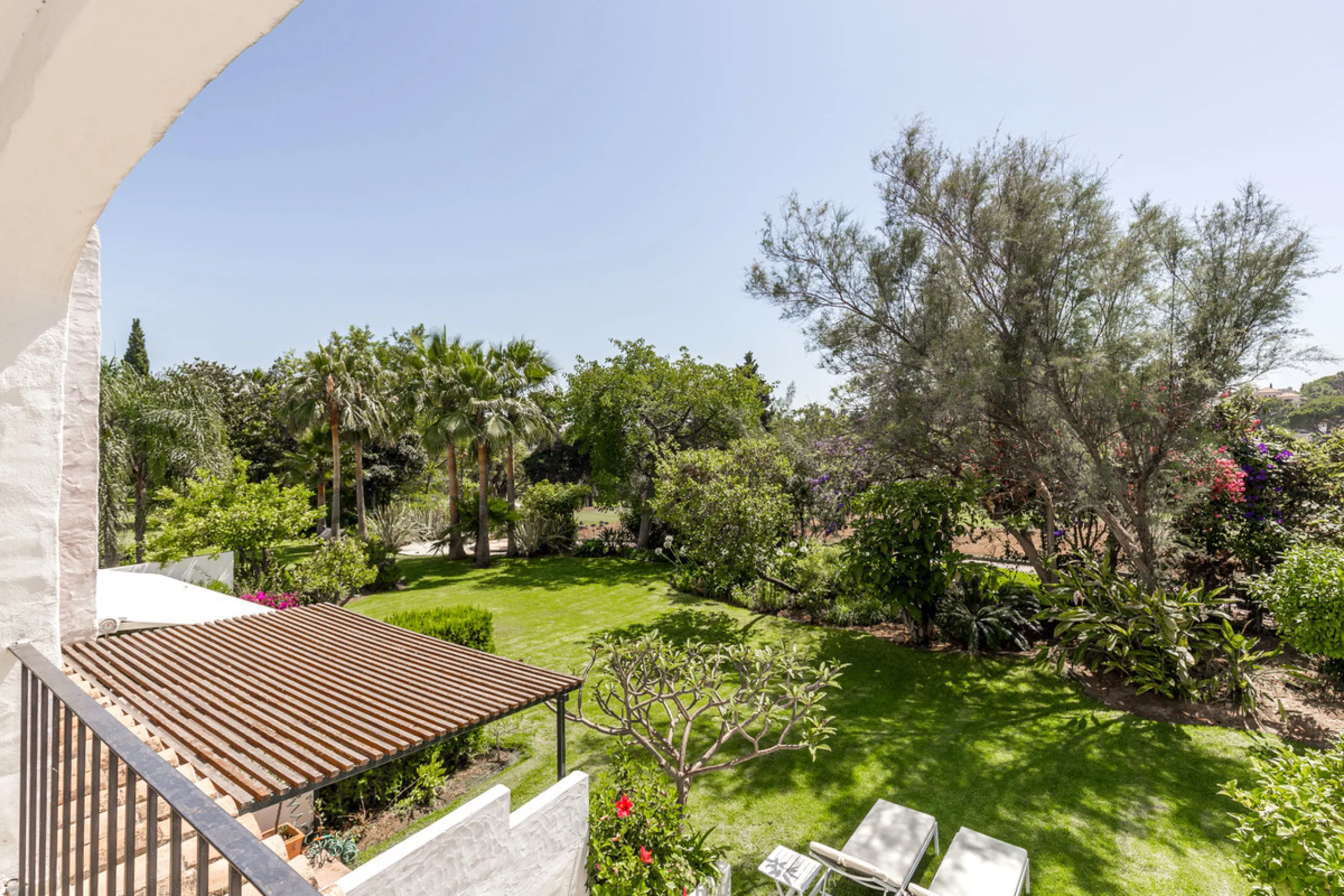 House - Townhouse в продаже в Marbella, Málaga. В доме 2 спален и 2 ванных комнат. Площадь дома 125 м²