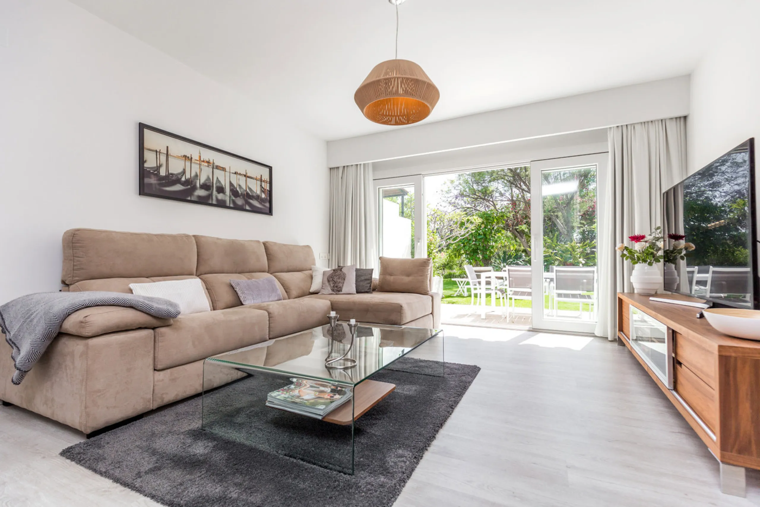 House - Townhouse в продаже в Marbella, Málaga. В доме 2 спален и 2 ванных комнат. Площадь дома 125 м²