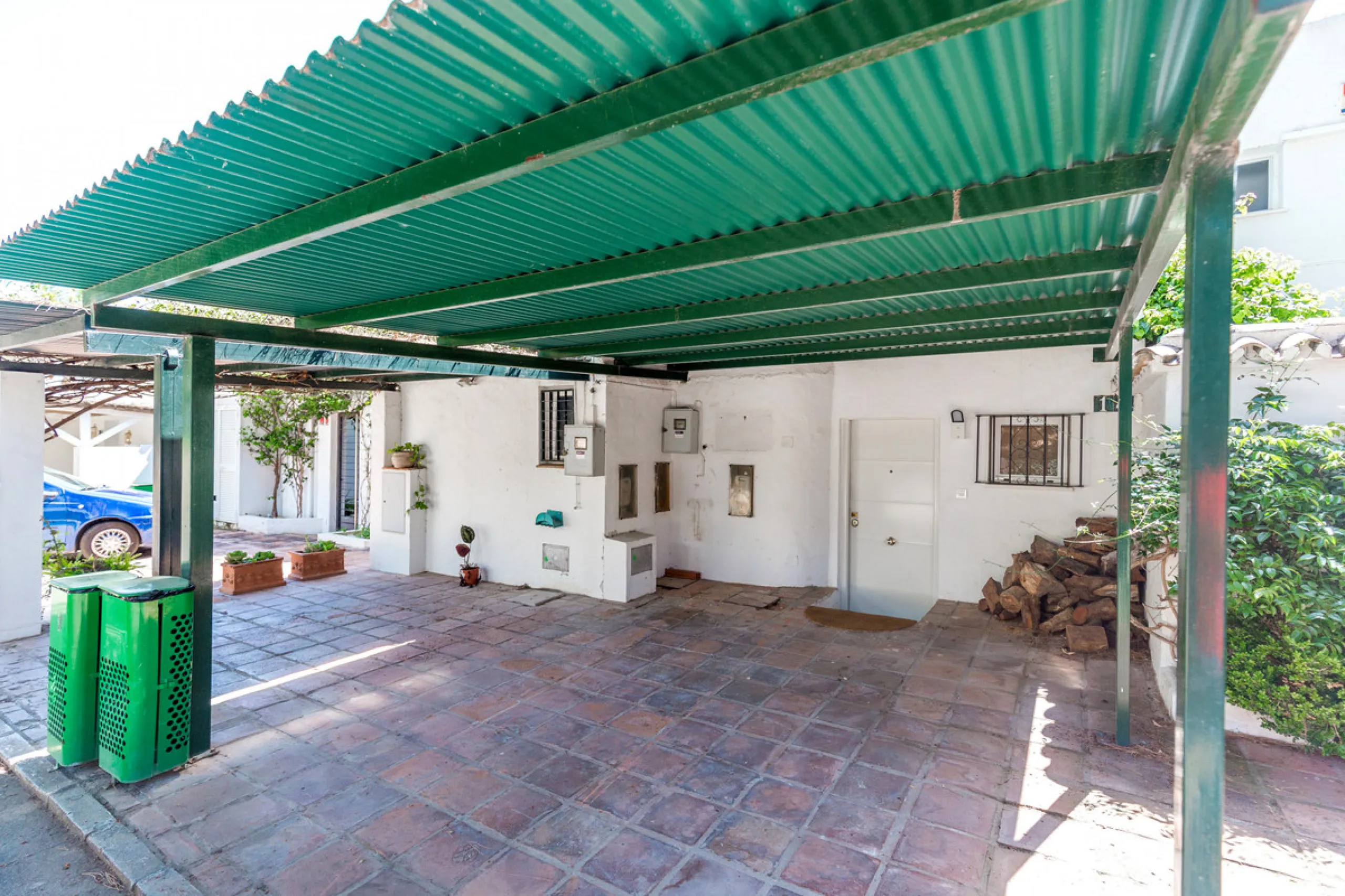 House - Townhouse в продаже в Marbella, Málaga. В доме 2 спален и 2 ванных комнат. Площадь дома 125 м²