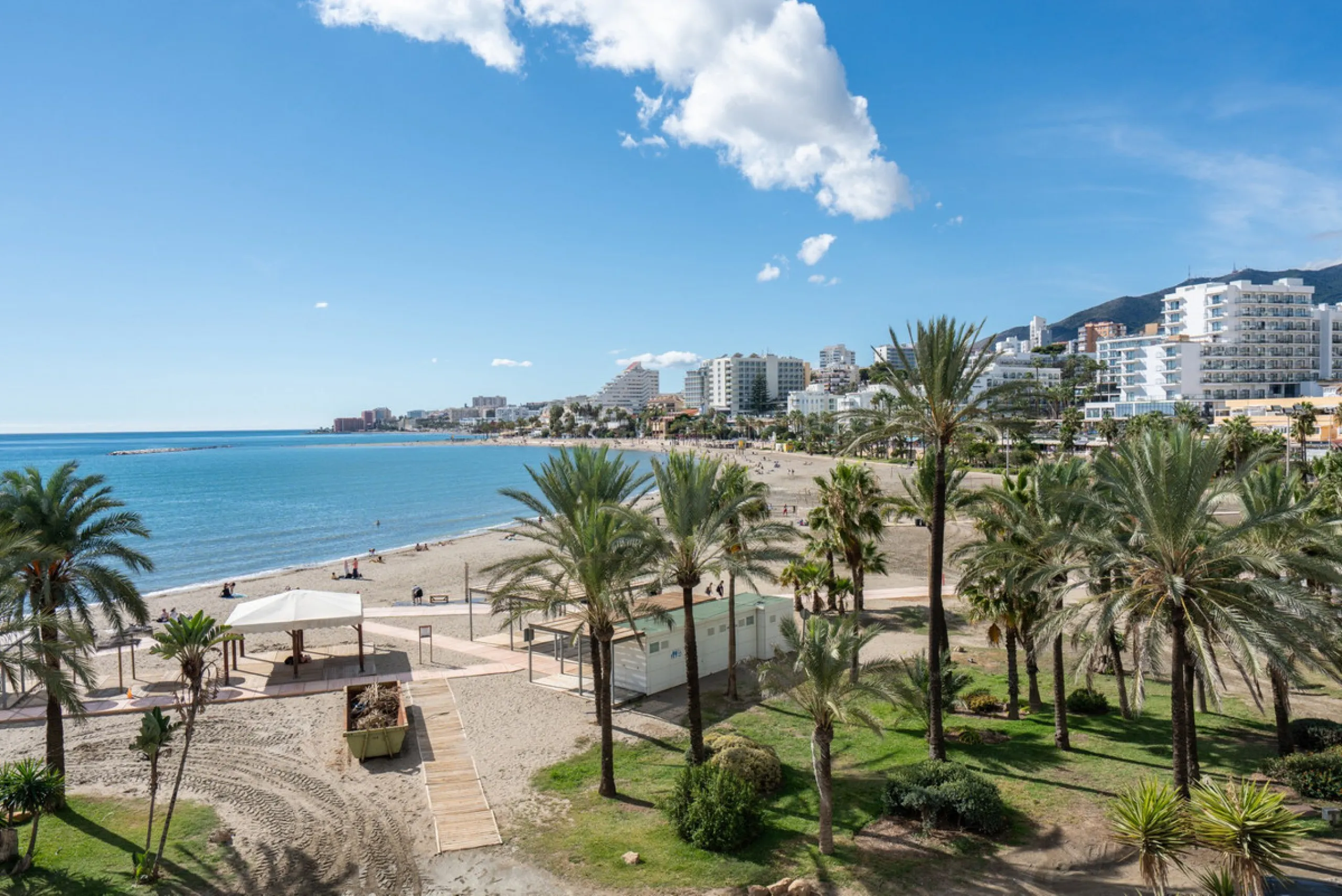 Apartment - Penthouse Duplex в продаже в Benalmadena, Málaga. В доме 3 спален и 3 ванных комнат. Площадь дома 181 м²