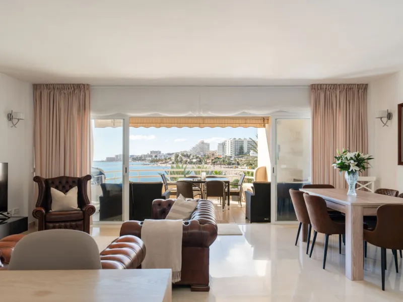Apartment - Penthouse Duplex в продаже в Benalmadena, Málaga. В доме 3 спален и 3 ванных комнат. Площадь дома 181 м²