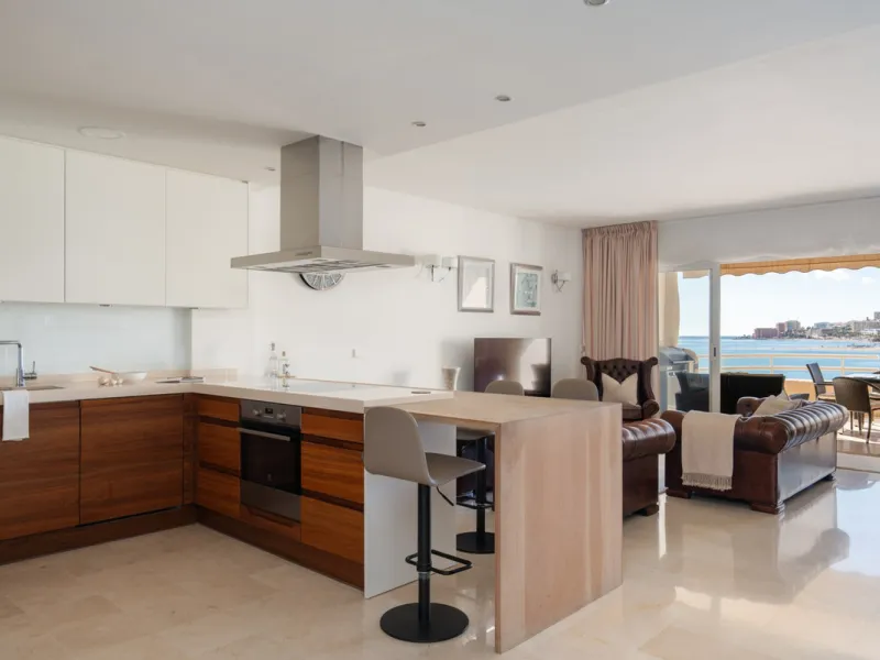 Apartment - Penthouse Duplex в продаже в Benalmadena, Málaga. В доме 3 спален и 3 ванных комнат. Площадь дома 181 м²