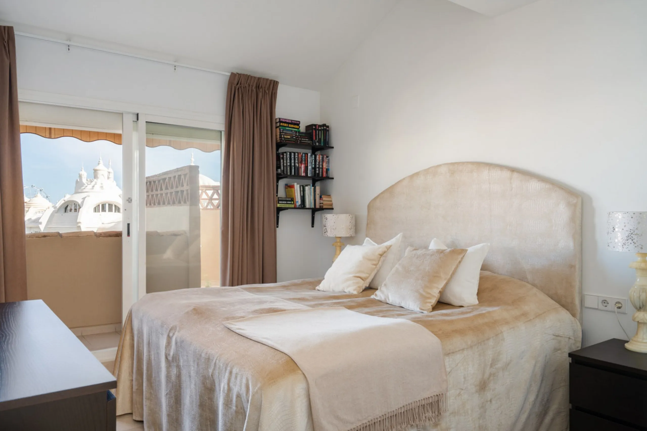 Apartment - Penthouse Duplex в продаже в Benalmadena, Málaga. В доме 3 спален и 3 ванных комнат. Площадь дома 181 м²