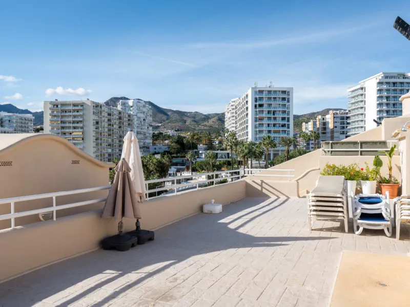 Apartment - Penthouse Duplex в продаже в Benalmadena, Málaga. В доме 3 спален и 3 ванных комнат. Площадь дома 181 м²