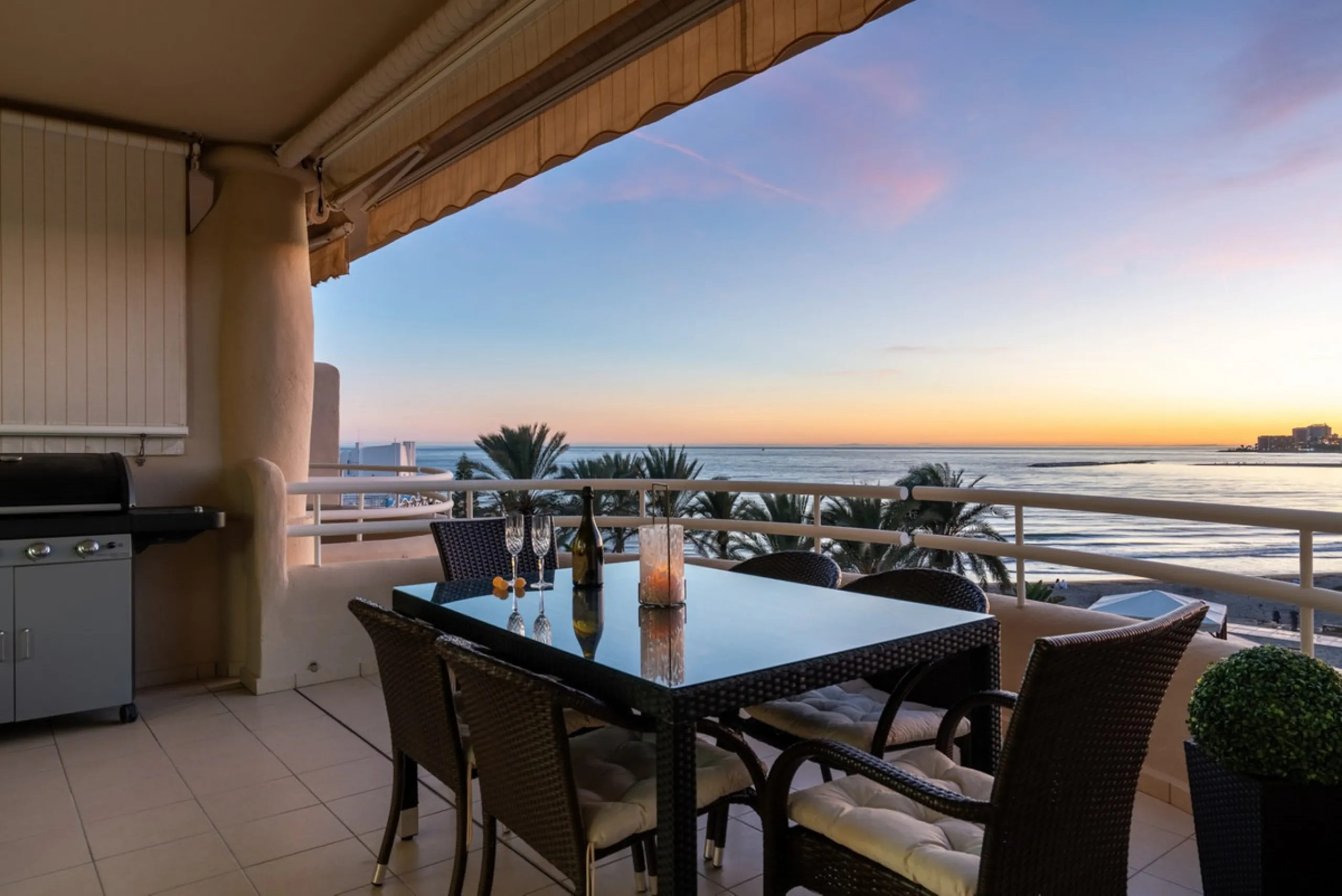 Apartment - Penthouse Duplex в продаже в Benalmadena, Málaga. В доме 3 спален и 3 ванных комнат. Площадь дома 181 м²