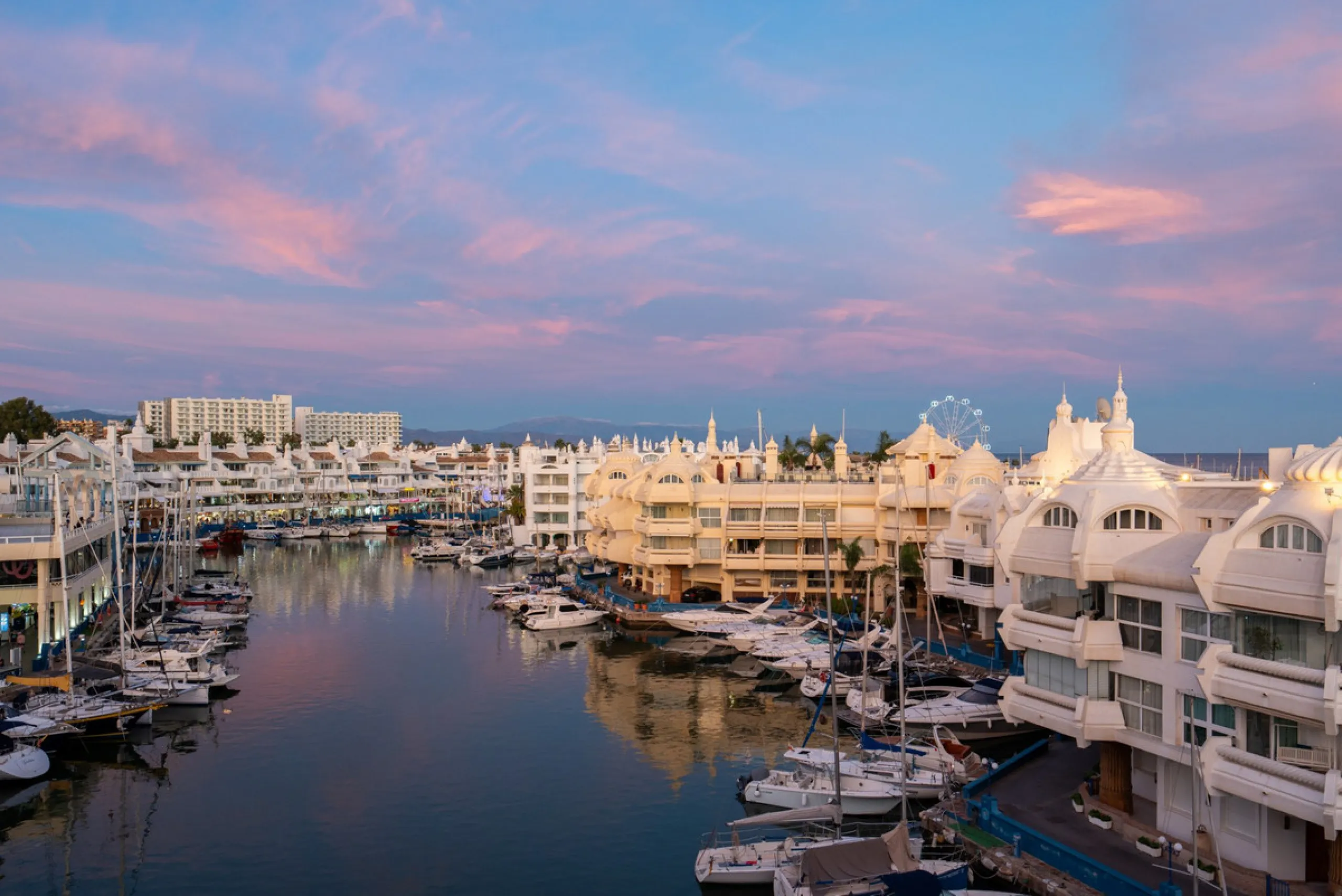 Apartment - Penthouse Duplex в продаже в Benalmadena, Málaga. В доме 3 спален и 3 ванных комнат. Площадь дома 181 м²