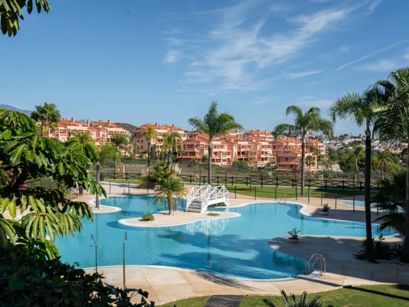 Apartment - Middle Floor Apartment в продаже в Mijas, Málaga. В доме 2 спален и 2 ванных комнат. Площадь дома 137 м²