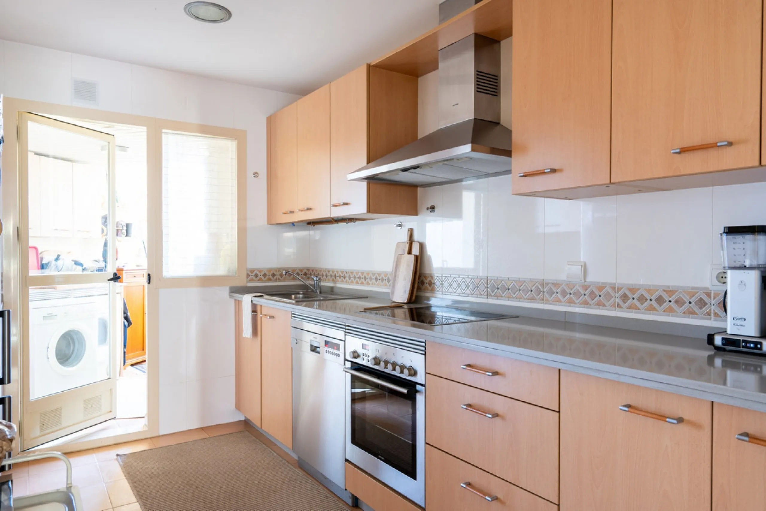 Apartment - Middle Floor Apartment в продаже в Mijas, Málaga. В доме 2 спален и 2 ванных комнат. Площадь дома 137 м²