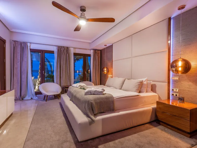 Stunning Villa with Sea & Mountain Views in Benahavís Hills & Country Club – Private Pool &