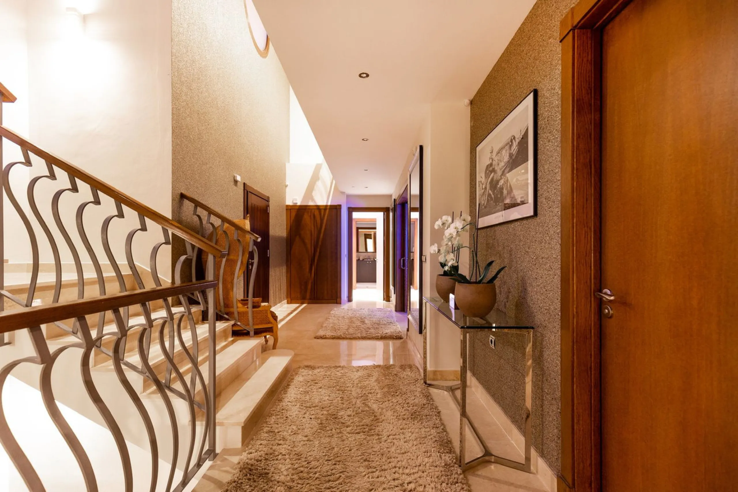 Stunning Villa with Sea & Mountain Views in Benahavís Hills & Country Club – Private Pool &