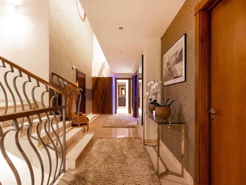 Stunning Villa with Sea & Mountain Views in Benahavís Hills & Country Club – Private Pool &