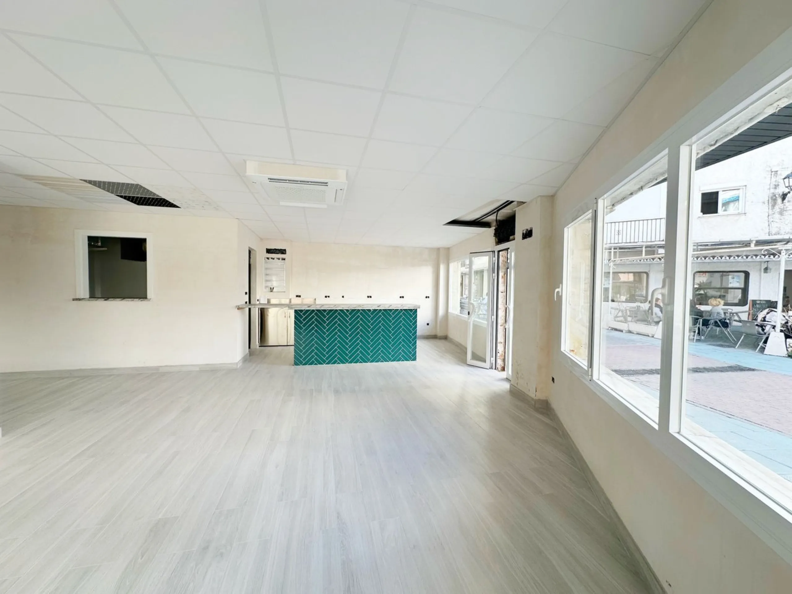 Commercial - Bar в продаже в Marbella, Málaga. Площадь дома 173 м²