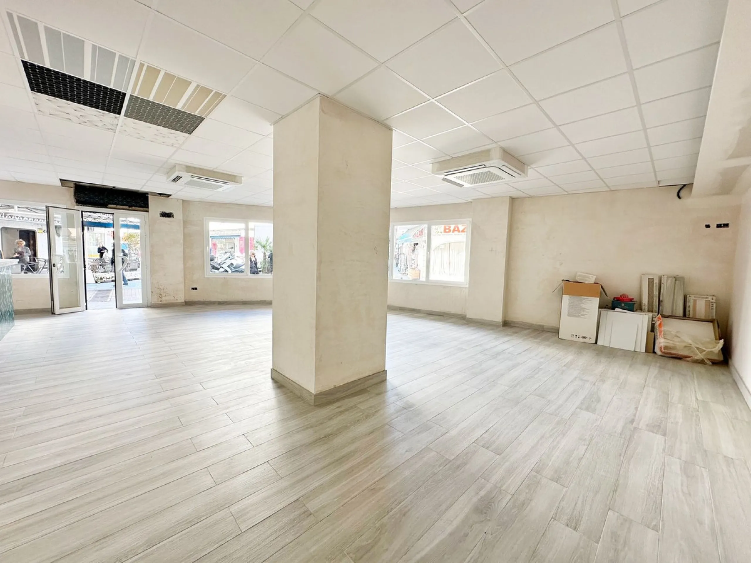 Commercial - Bar в продаже в Marbella, Málaga. Площадь дома 173 м²