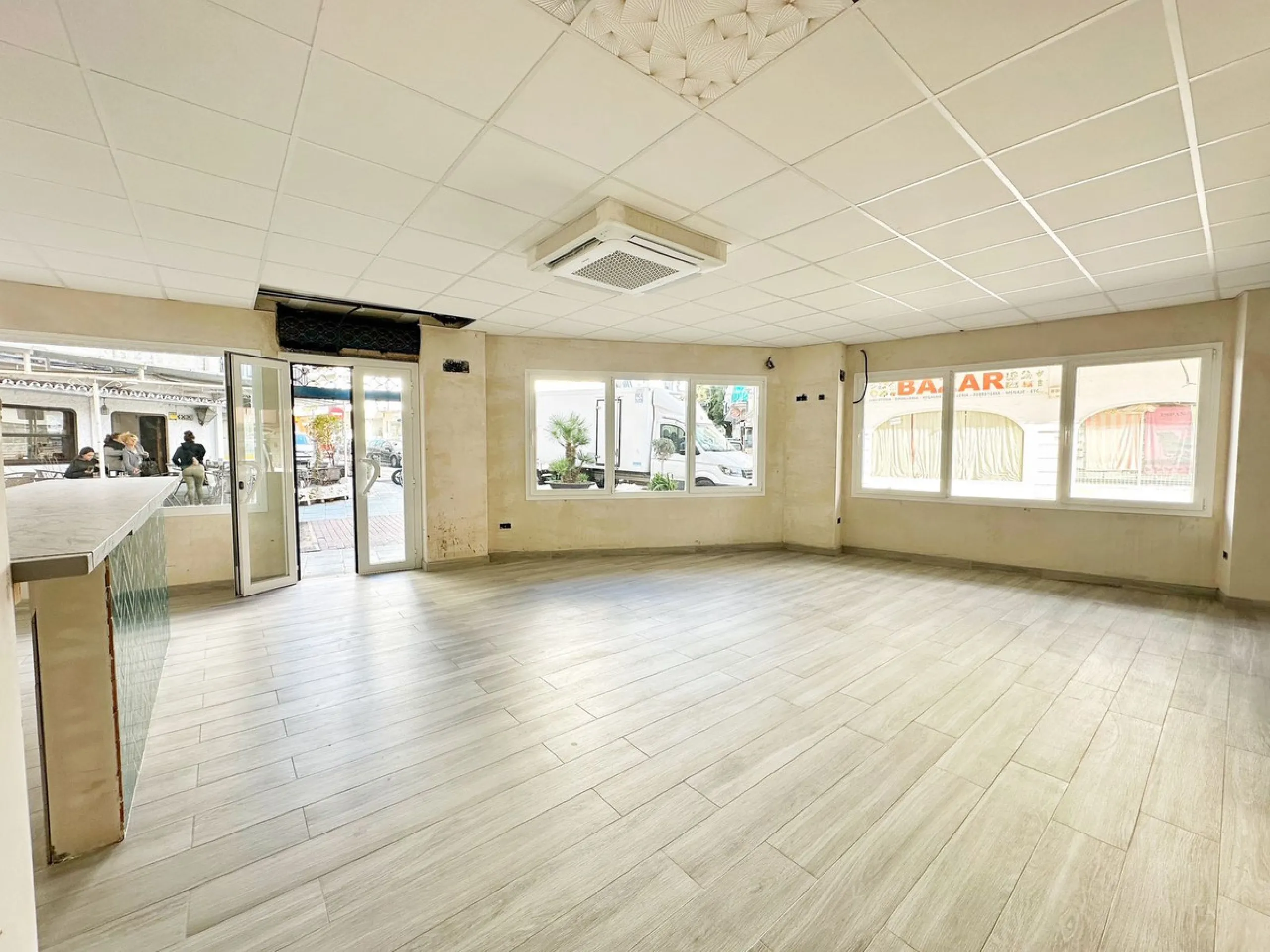 Commercial - Bar в продаже в Marbella, Málaga. Площадь дома 173 м²