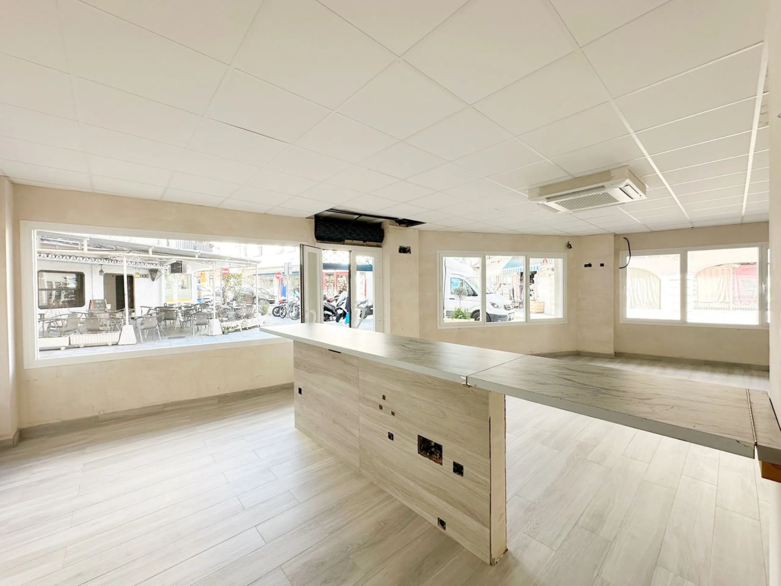Commercial - Bar в продаже в Marbella, Málaga. Площадь дома 173 м²