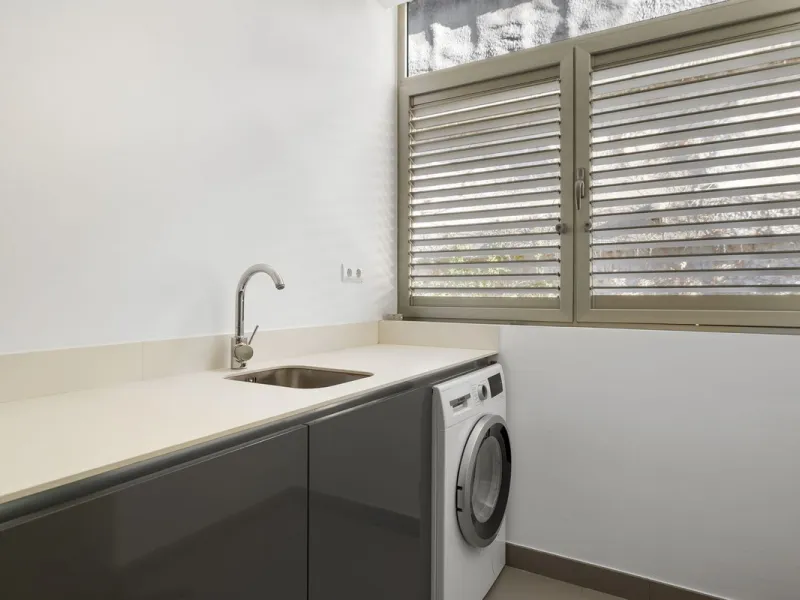 **Spectacular and exceptionally spacious 3-bedroom apartment in one of the most sought-after developments in the Benahavis area.**